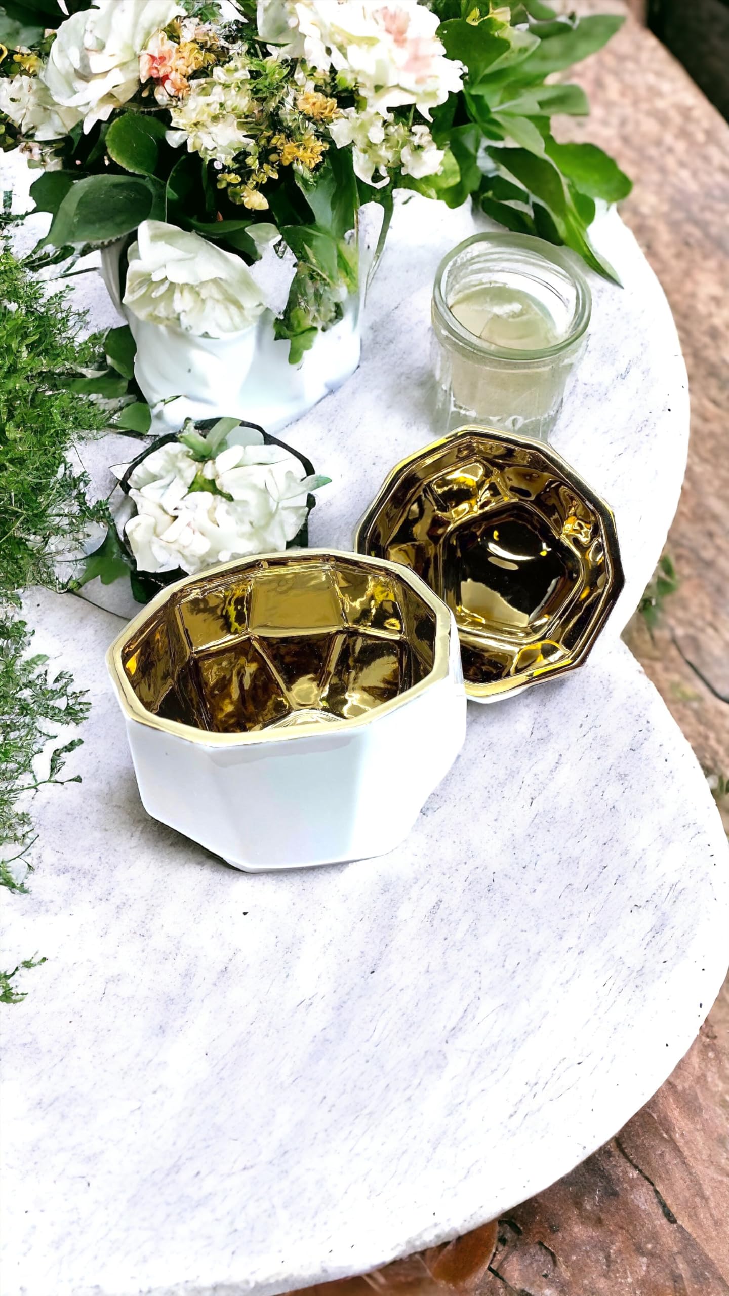 Pot de fleurs céramique blanc et doré fait main pour plante d'intérieur chic