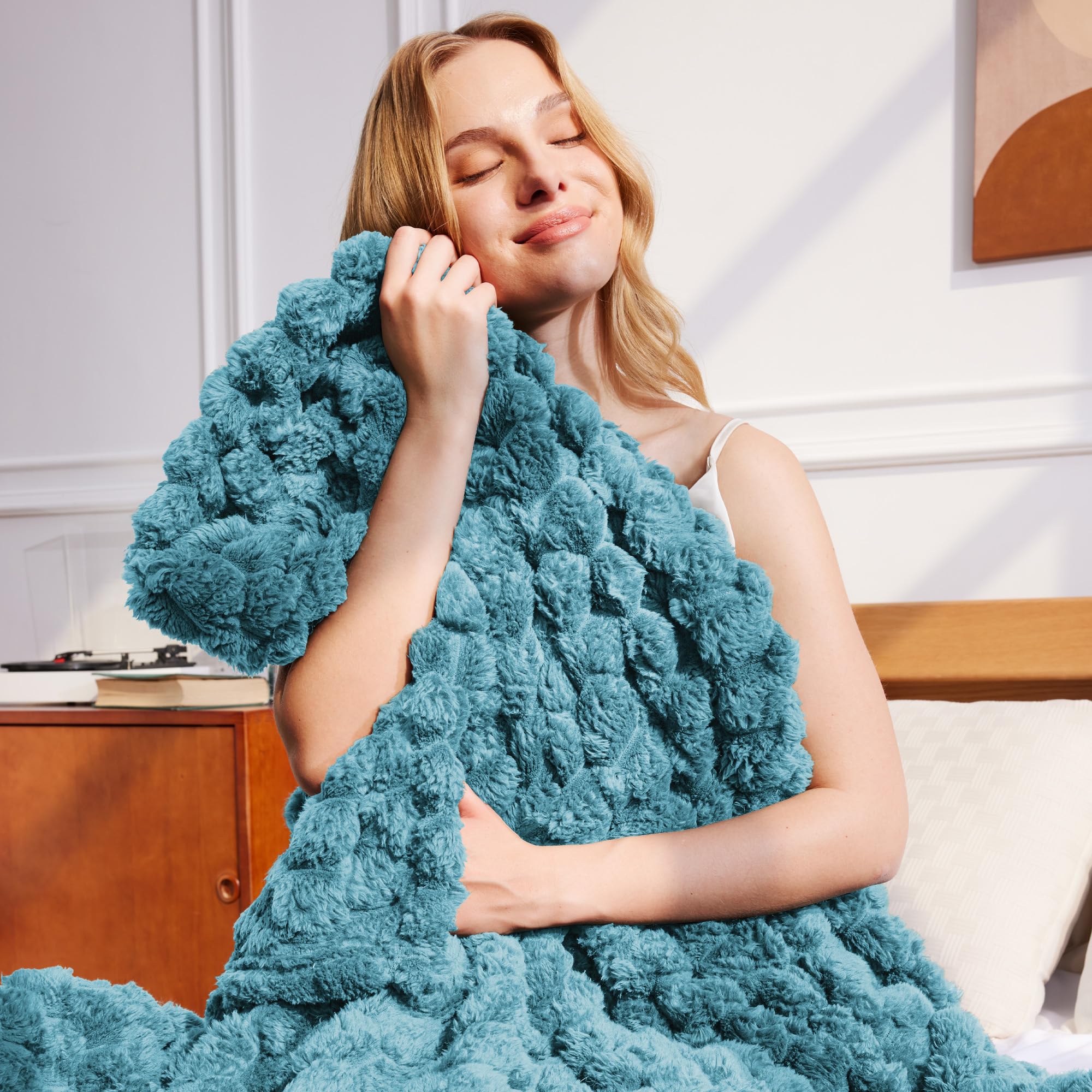 Whale Flotilla King Size Blanket for Bed with Expanded 3D-Jacquard Pattern - Image 3