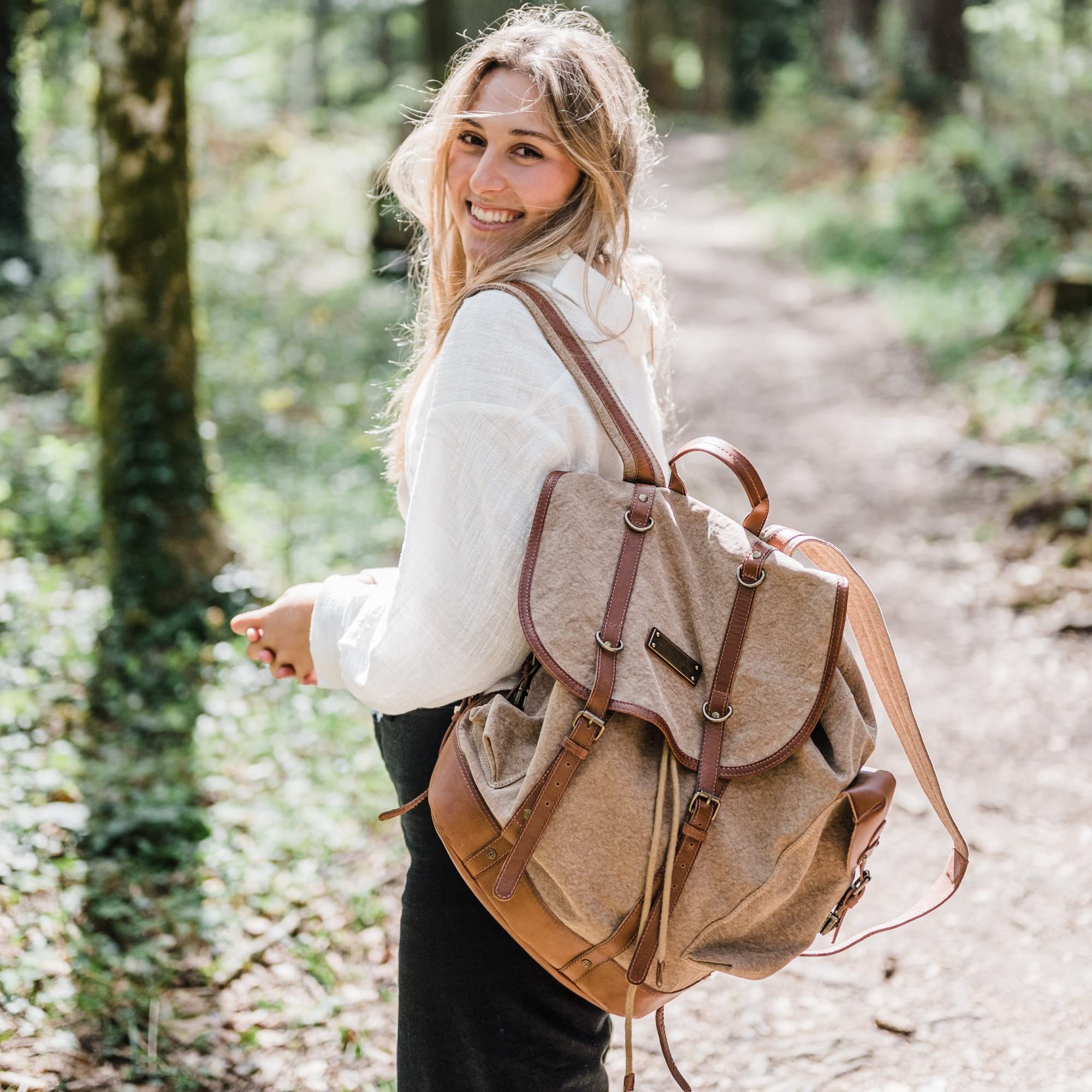 DRAKENSBERG Rucksack – Gran klassisches Wander- und Freizeit-Pack im Retro-Design, nachhaltige Handarbeit