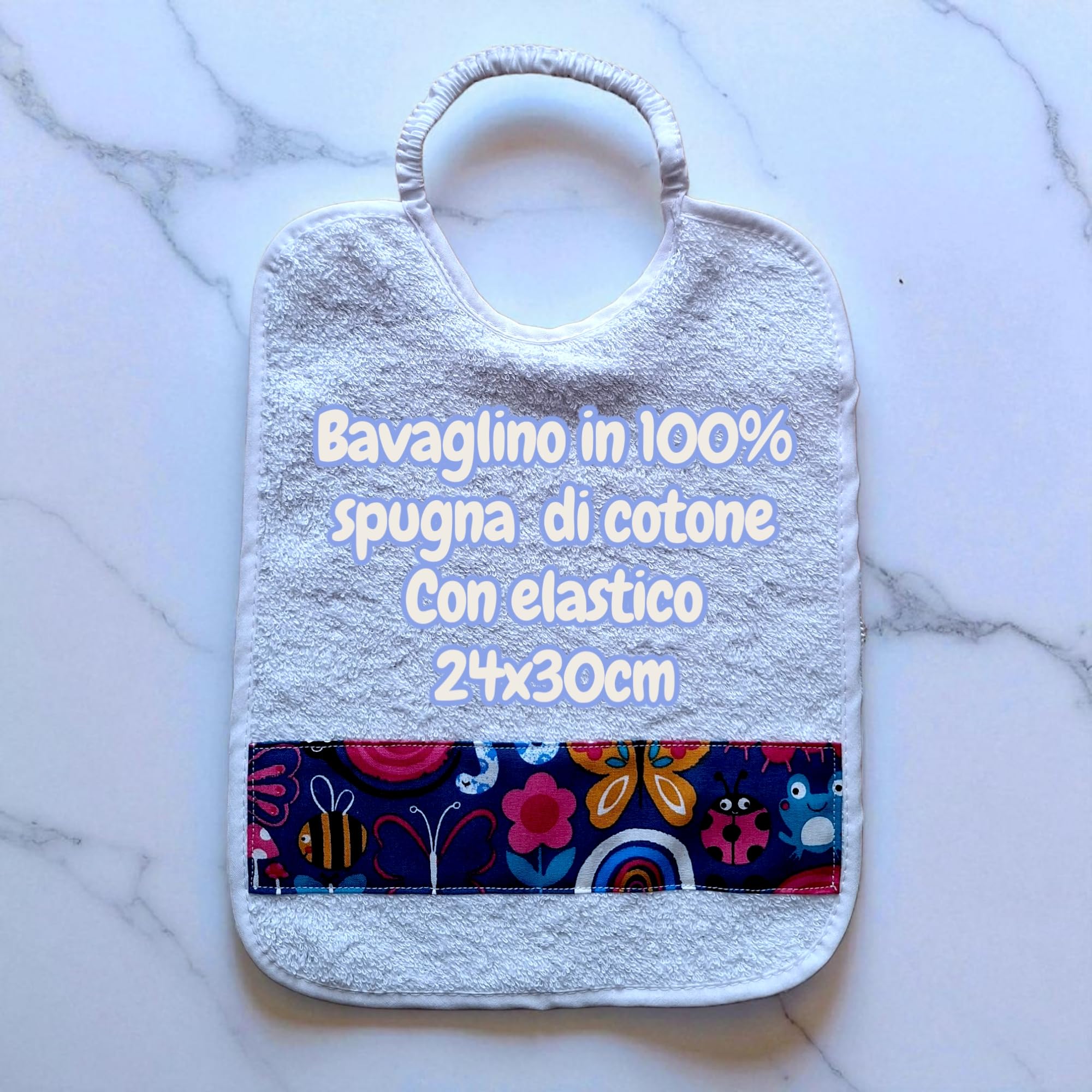 AmiAmarena Set Scuola Materna, Asilo Nido con Nome Ricamato. Sacca a zaino, bavaglino con elastico e asciugamano con asola. 100% cotone Made in Italy (Lollipop, Multicolore)