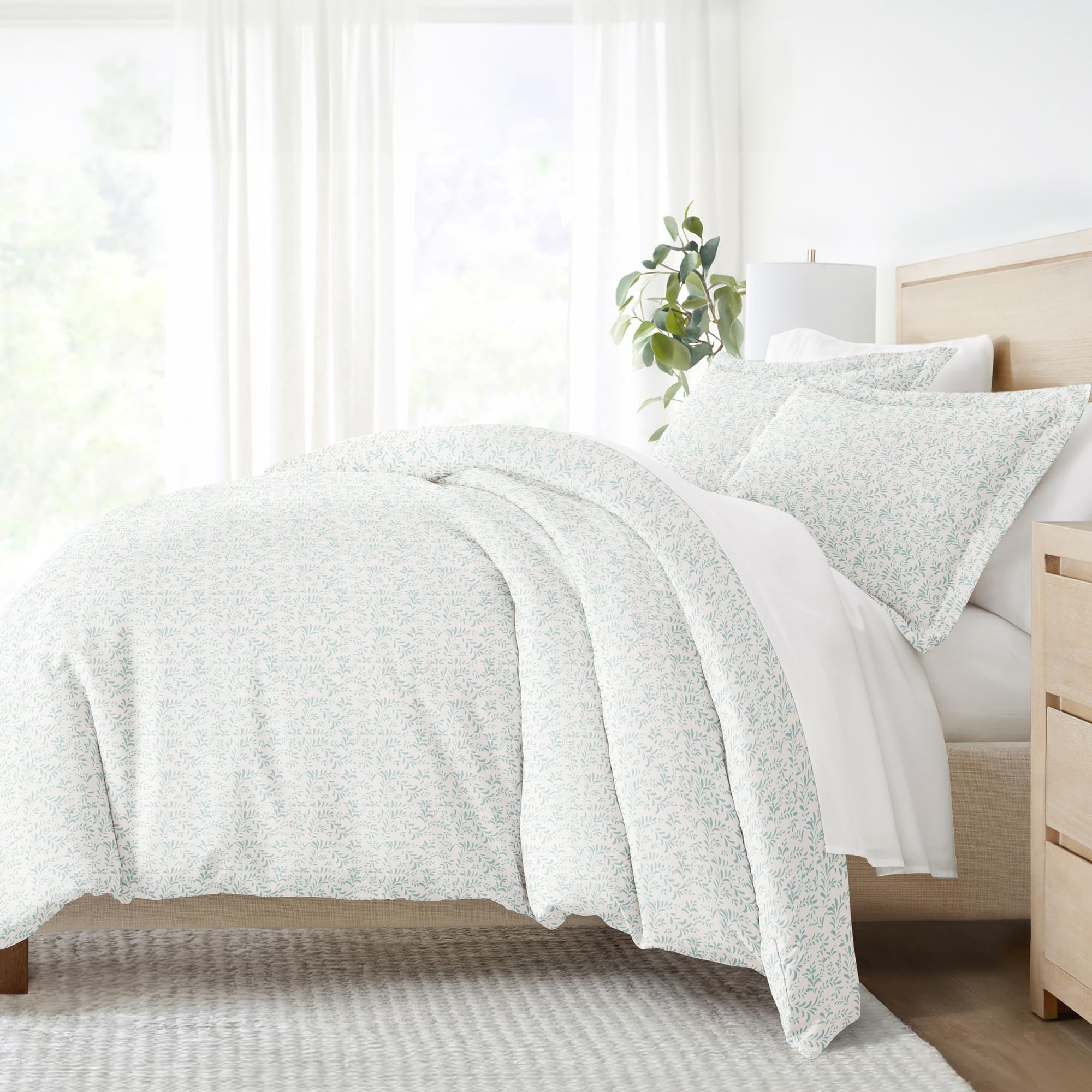 Linen Market Boys Burst Of Vines Light Blue Duvet Cover Set, Twin/Twin Xl