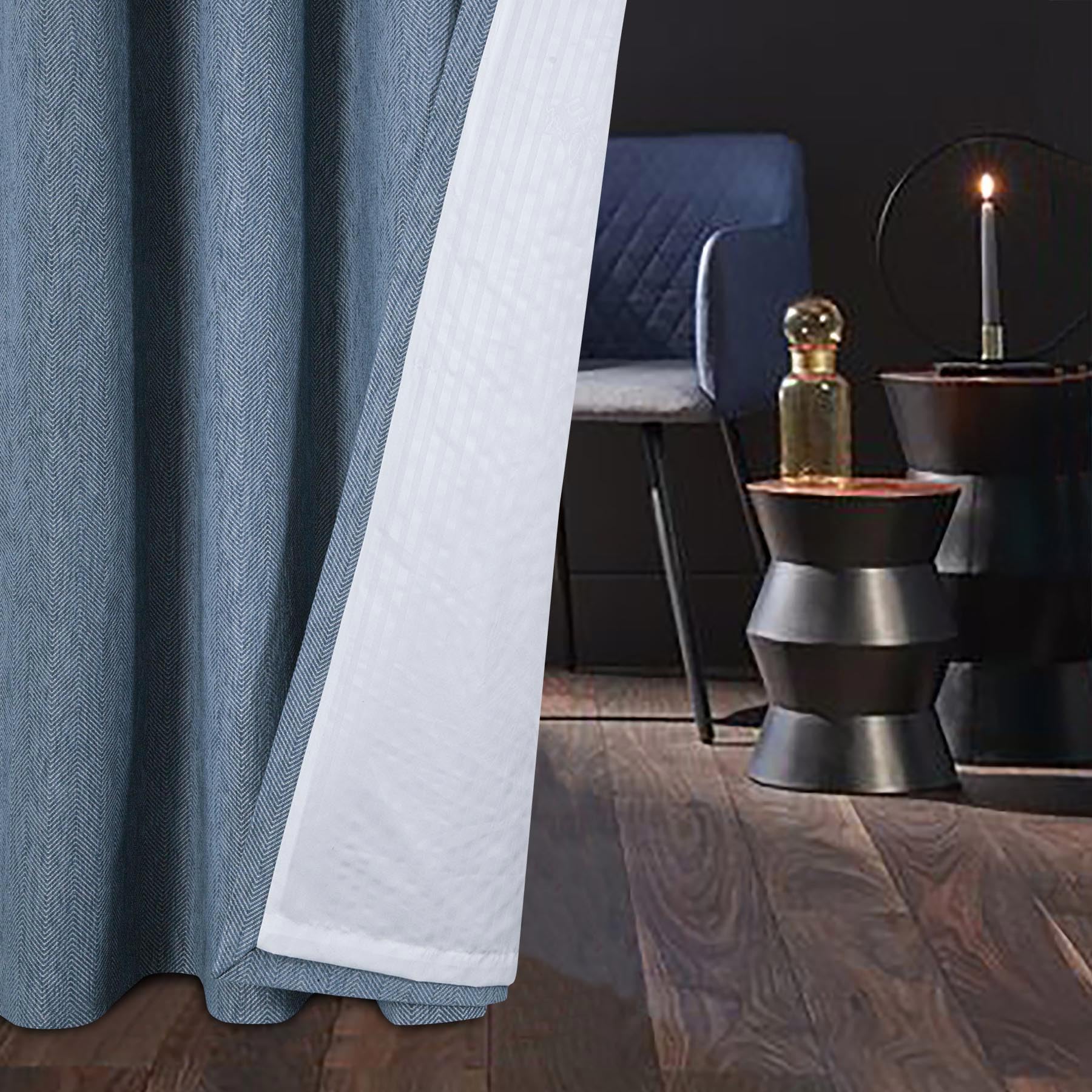 Rideaux occultants haut de gamme avec finitions œillets et motif chevron bleu marine