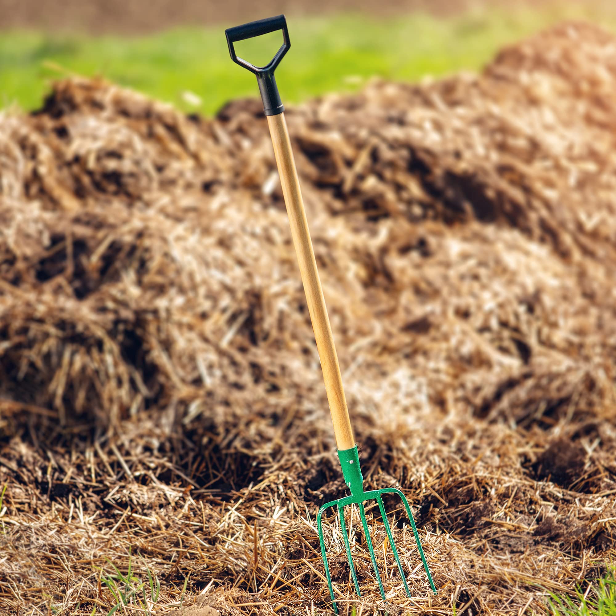 KADAX Forca da Giardino in Acciaio Resistente per Coltivazione e Lavori Agricoli, Forcone per Fieno con Manico Ergonomico in Legno (5 Denti)