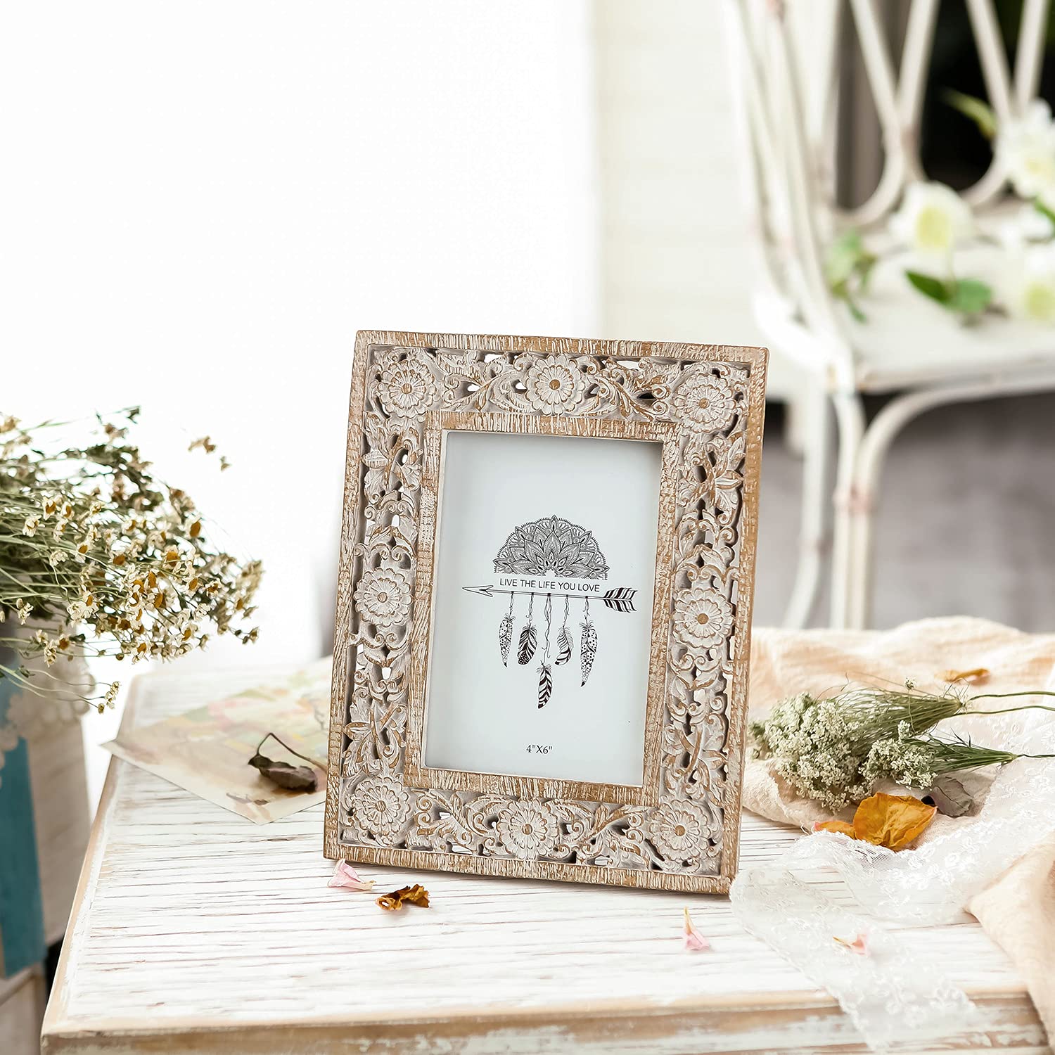 NIKKY HOME Ramka na zdjęcia w stylu boho, w kwiaty, 10 x 15 cm, żywica z postarzanym białym wykończeniem, szkło o wysokiej rozdzielczości, na ścianę i blat stołu