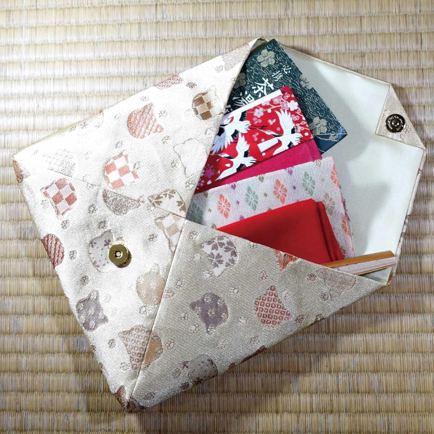 Sukiya bukuro Gold Cats Japanese Tea Pouch Japanese Clutch Bag to hold all the small items needed for Japanese tea ceremonies