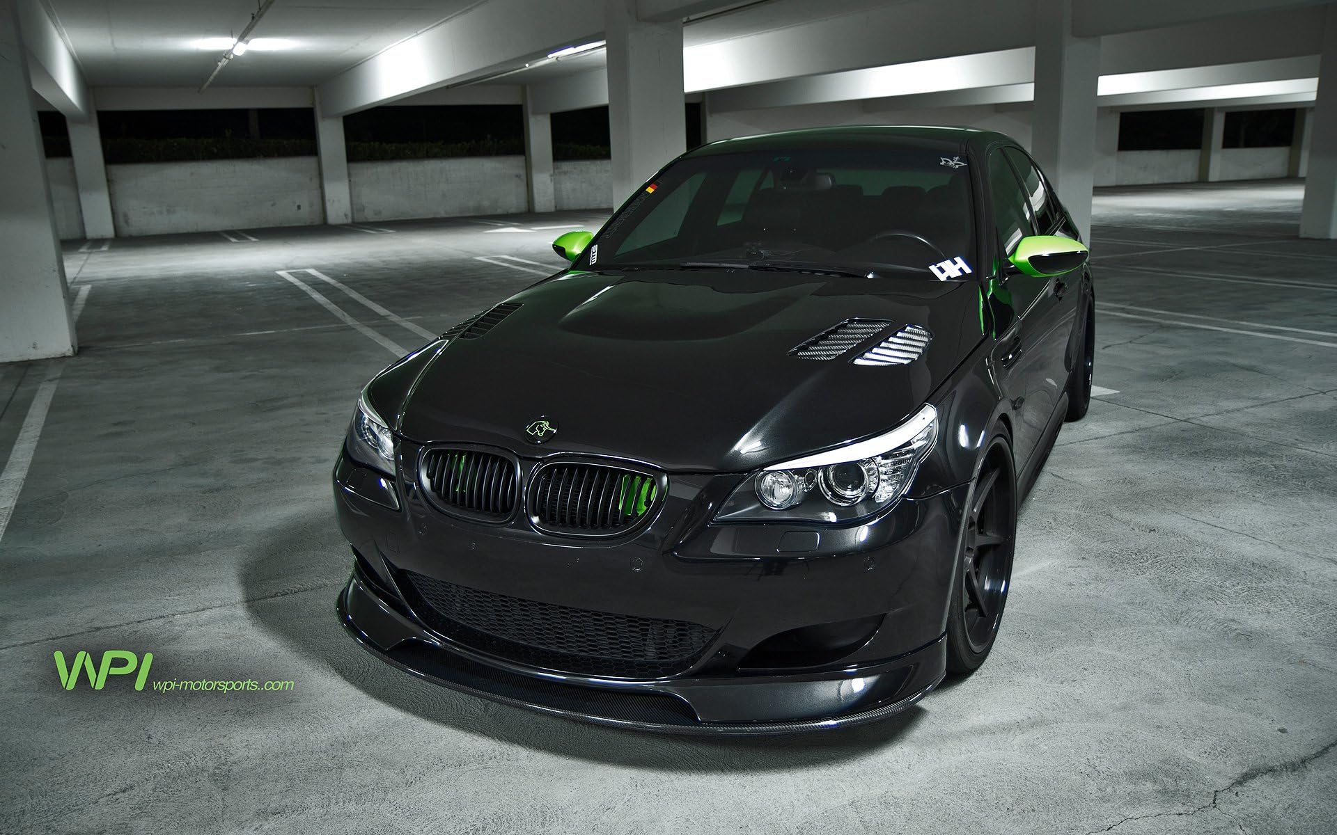 BMW E60 M5 Modded Silk Wall Art Poster Print - 24x36 inch (60x90cm)