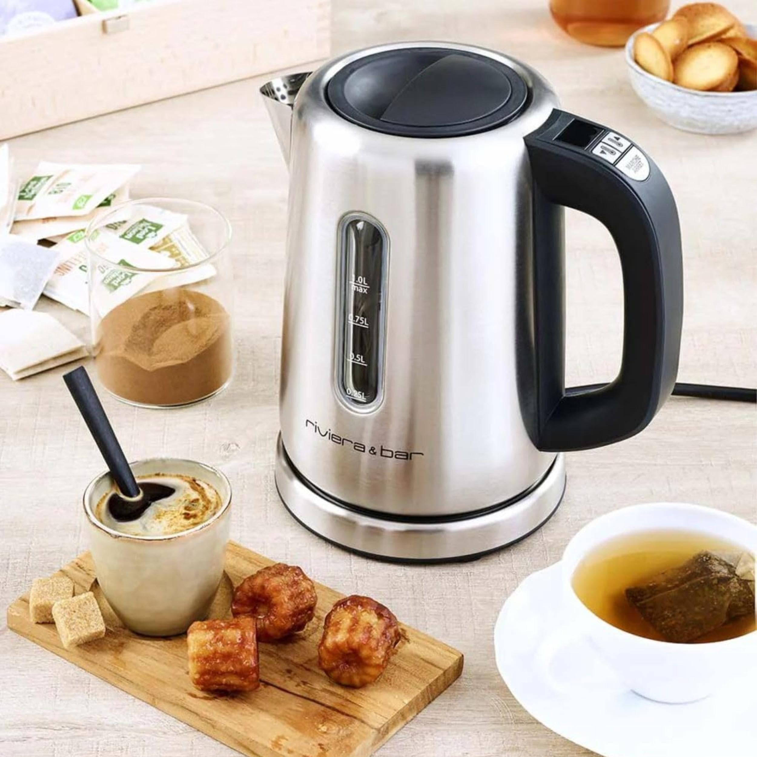 riviera&bar Bouilloire SIENA à Température Réglable - Compacte en Inox Brossé avec Socle Pivotant 360°, Protection Anti Surchauffe, Écran Digital et Maintien au Chaud - 1L - Inox