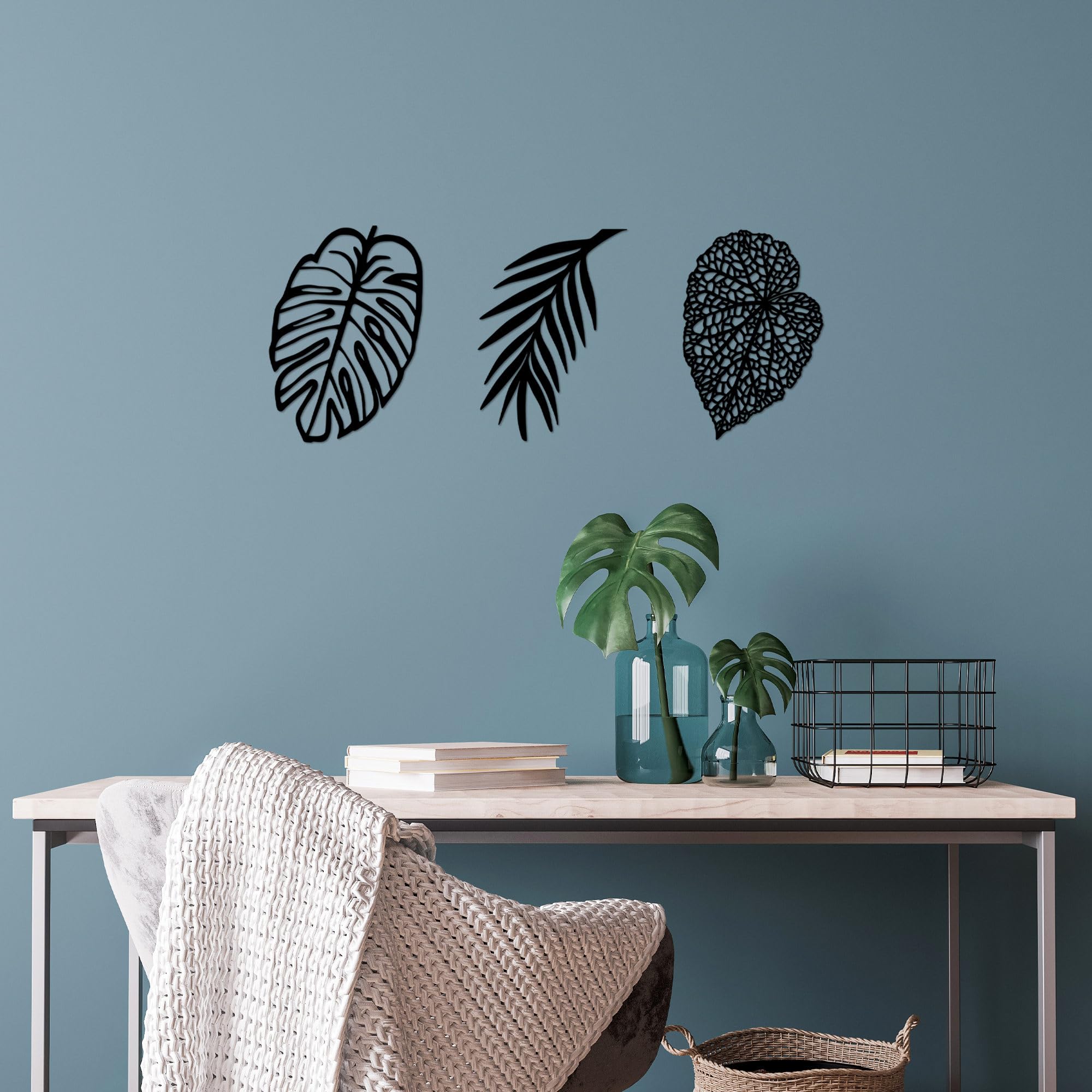 Stylish Black Decorative Metal Wall Accessory (3 Pieces) | 100% Metal, 1.5 mm Thick | Sizes: 21 x 32 cm, 23 x 33 cm, 24 x 33 cm | Perfect for Home Decor