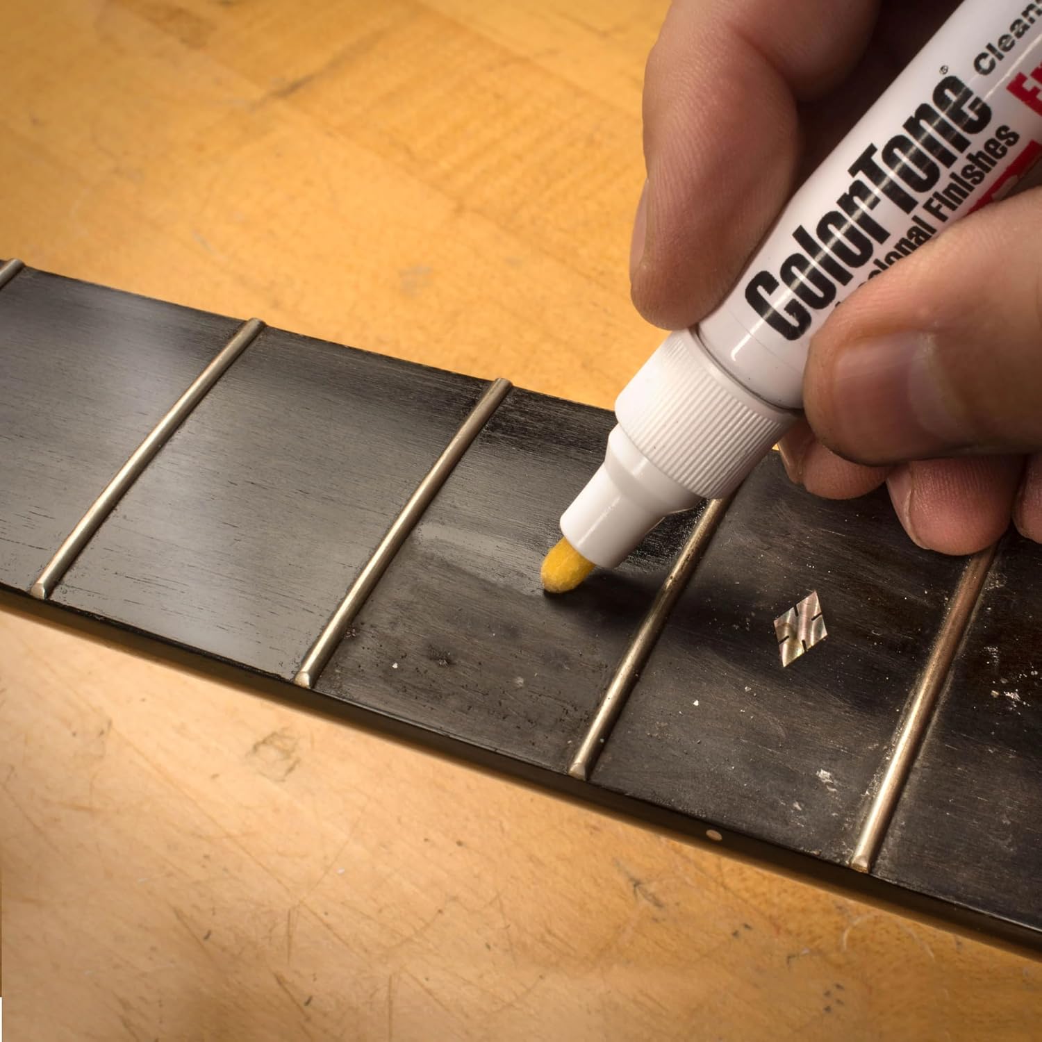 ColorTone Clean + Polish Set – Complete Guitar Finish Care Kit with Clean + Shine, Scratch Remover, Fretboard Saver, Towels, Polishing Mitten & Cleaning Tools (104744)