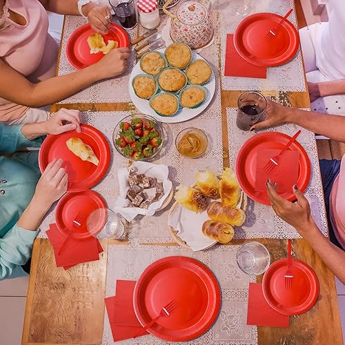 Miniatura 5 de El juego de suministros rojos para fiesta incluye platos de papel rojo y servilletas, suministros de fiesta, platos de postre rojos para 25