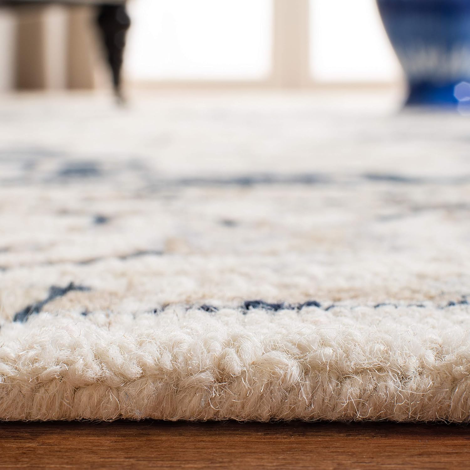 SAFAVIEH Micro-Loop Collection Runner Rug - 2'3" x 7', Ivory & Navy, Handmade Oriental Medallion Wool, Ideal for High Traffic Areas in Living Room, Bedroom (MLP508A)