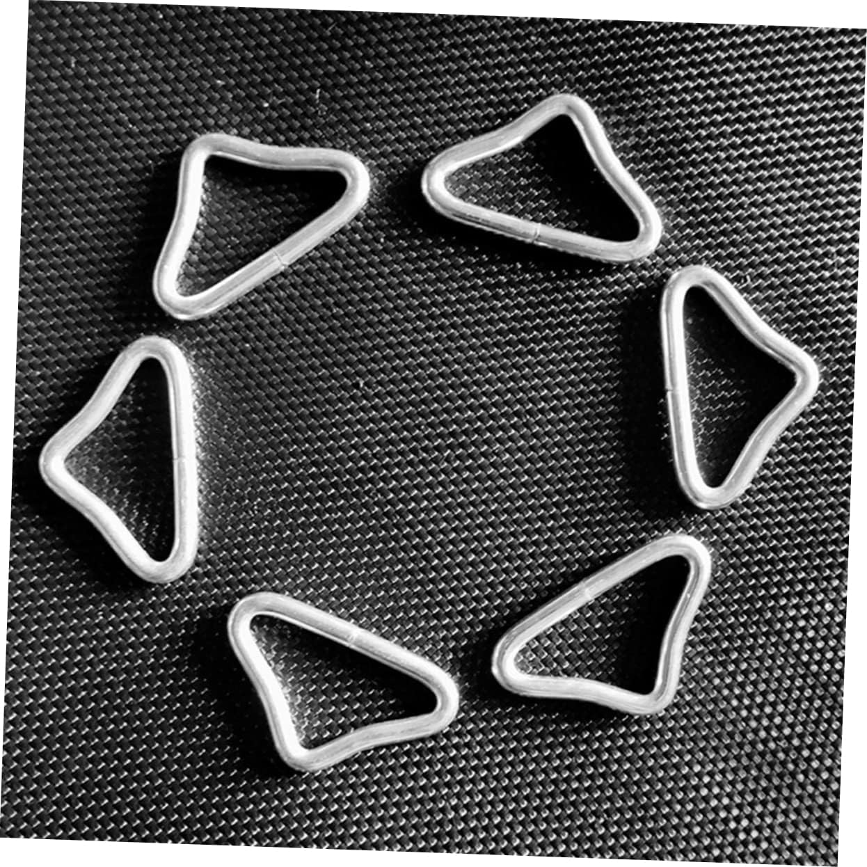 30pcs Metal Triangle Buckles for Trampoline Wear-Resistant Spring Hooks Replacement Parts for Trampoline Mesh and Jumping Cloth and Use