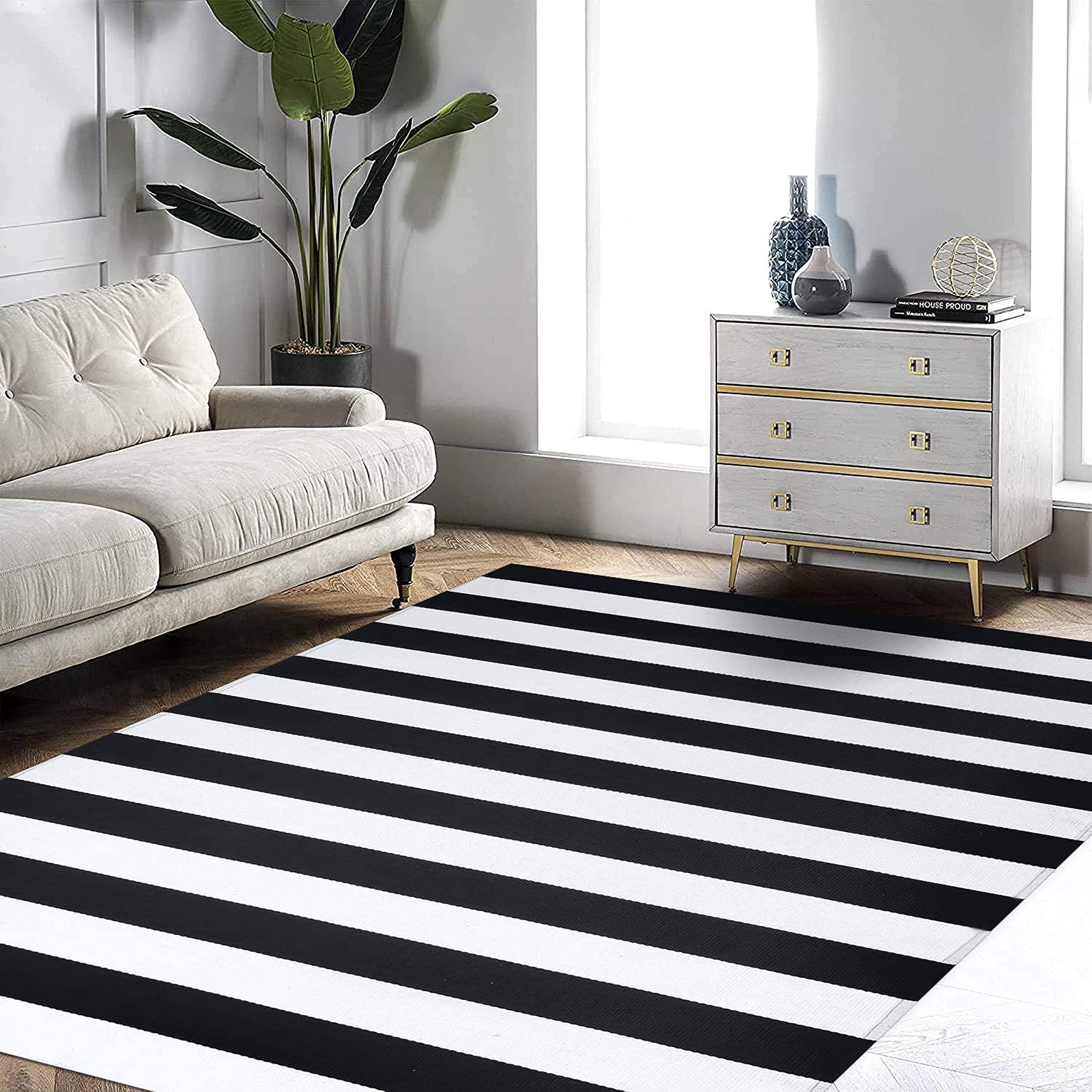 budhrajrugs Black and White Striped Rug Cotton Hand-Woven Reversible Foldable Washable Black and White Outdoor/Indoor Rug Stripe for Layered Door Mats Porch/Front Door Black Rug 3.5x5.5 Feet.