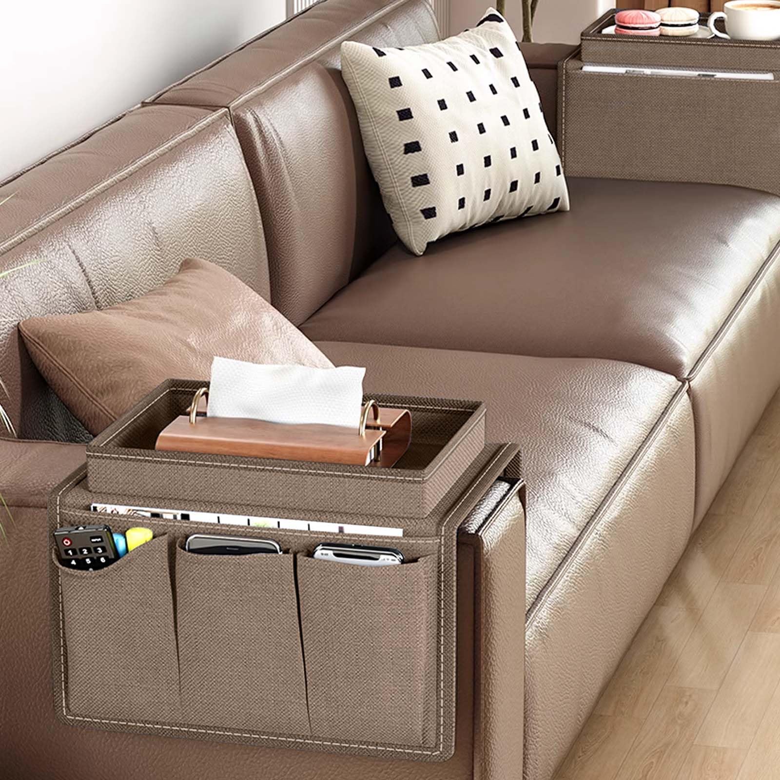Colexy Sofa Armlehne Organizer, Sofa Tasche Sofatablett Ablage Oxford Couch Sessel Stuhl hängen Aufbewahrungstasche, Faltbar Sofa Butler mit Tablett für Buch, Magazin, Handy, Fernbedienung (Kaffee)
