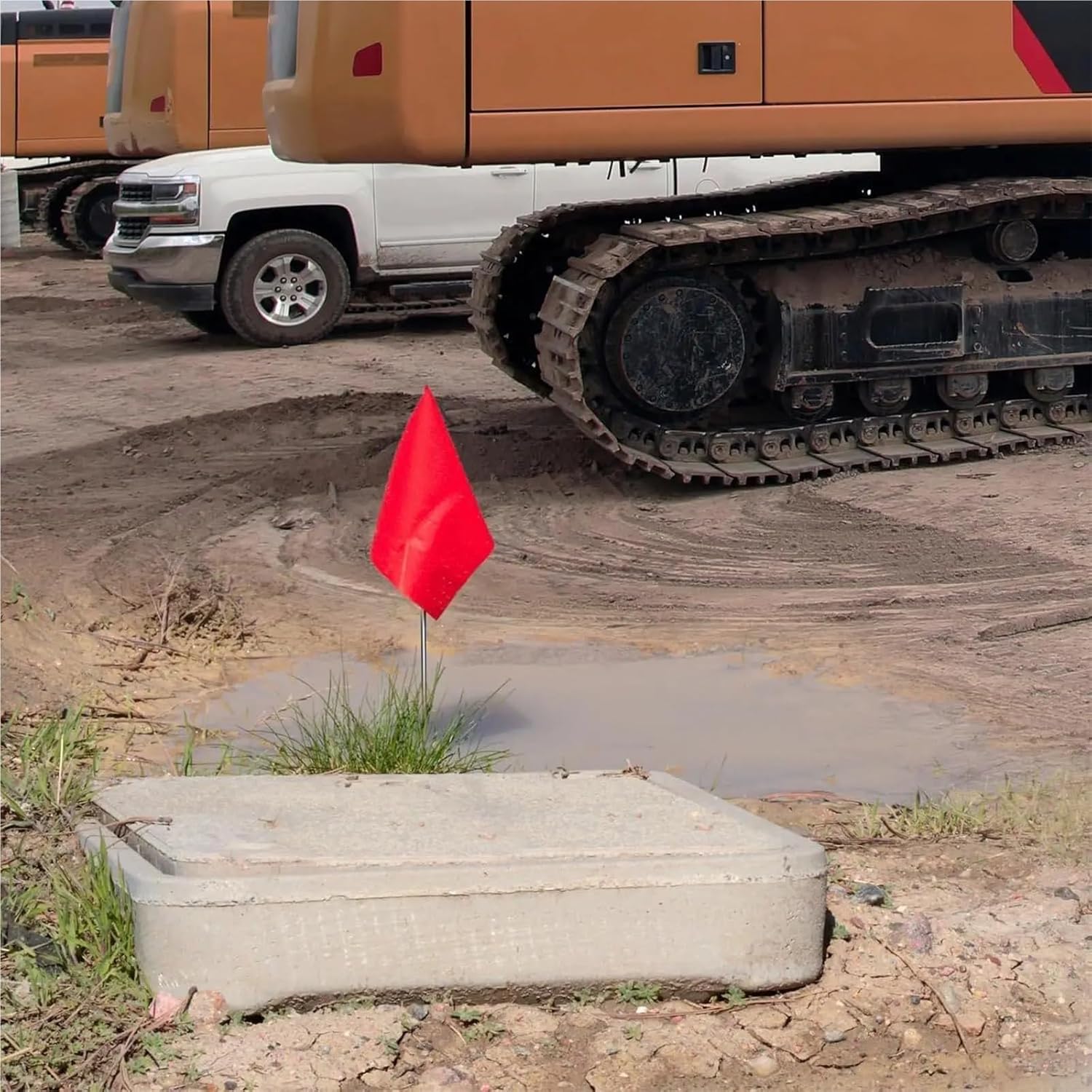 Marking Flags 100/200 Pieces Fluorescent Orange Marking Flag High Visibility Banners For Landscapers Gardeners Outdoor Ground Event(Red,200pcs)