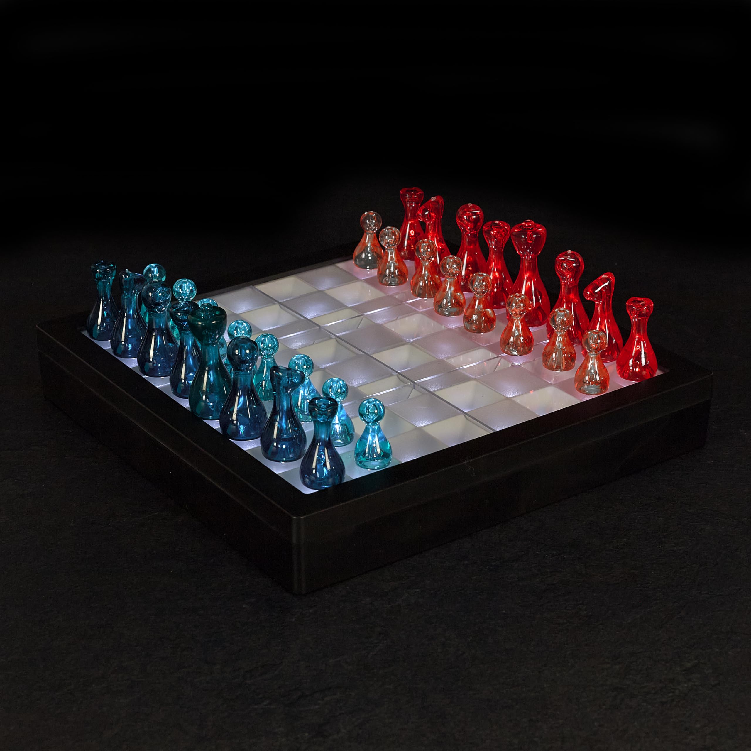 MISTER GADGET Jeu d'Échecs Transparent LED Échiquier Lumineux Multicolore | Plastique PS, jeu d'échecs transparent LED, échiquier lumineux, pièces noires bleues et blanches, soirées, multicolore