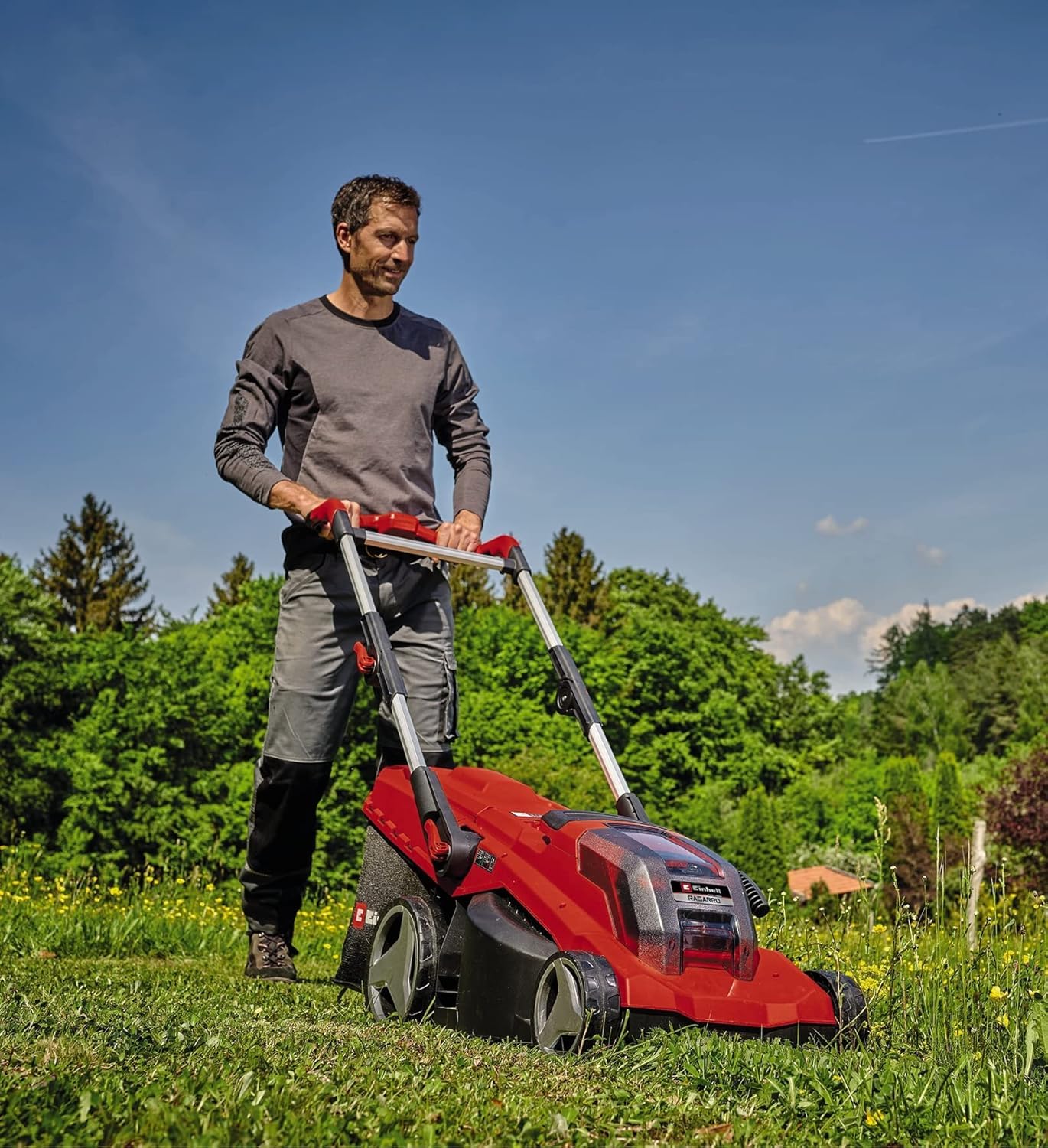 Einhell Tagliaerba a batteria RASARRO 36/36 Kit Power X-Change (36 V, largh. di taglio 36 cm, fino a 400 m², vano 45 l, alt. di taglio 25-75 mm, incl. 2 batterie 3,0 Ah Plus + 2 caricabatteria)