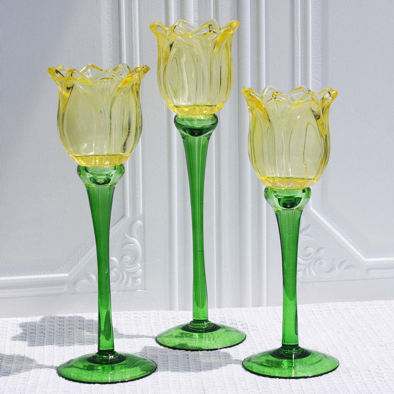 VOHO Lot de 3 bougeoirs en forme de tulipes jaunes pour décoration d'intérieur moderne, cadeau d'anniversaire pour femmes, amies, photophores en forme de tulipe pour centre de table de fête