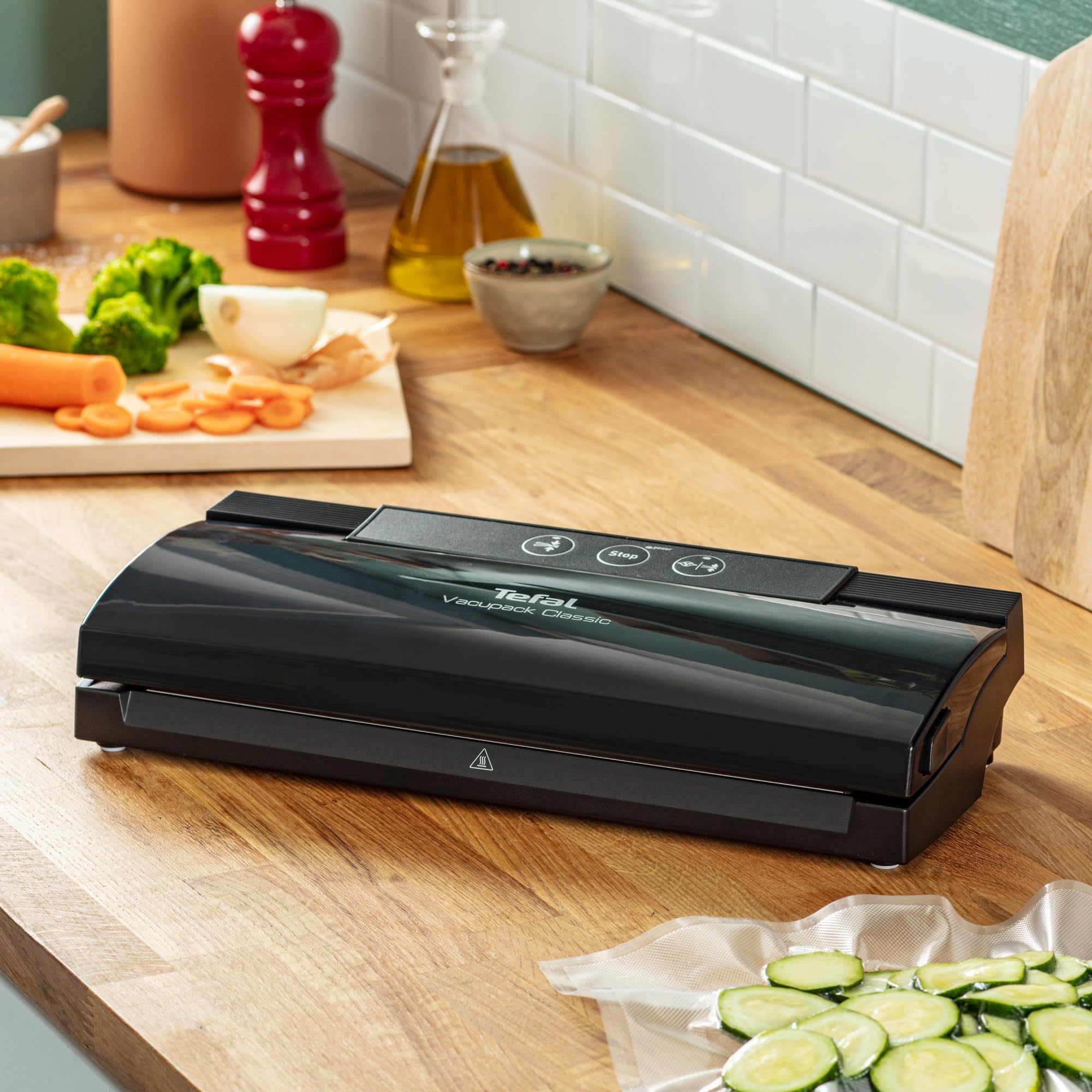 Machine mise sous vide Tefal Vacupack Classic, scelleuse sous vide, conserve la fraîcheur des aliments, utilisation facile, rangement facile, kit de démarrage, 18sachets inclus, VT254070
