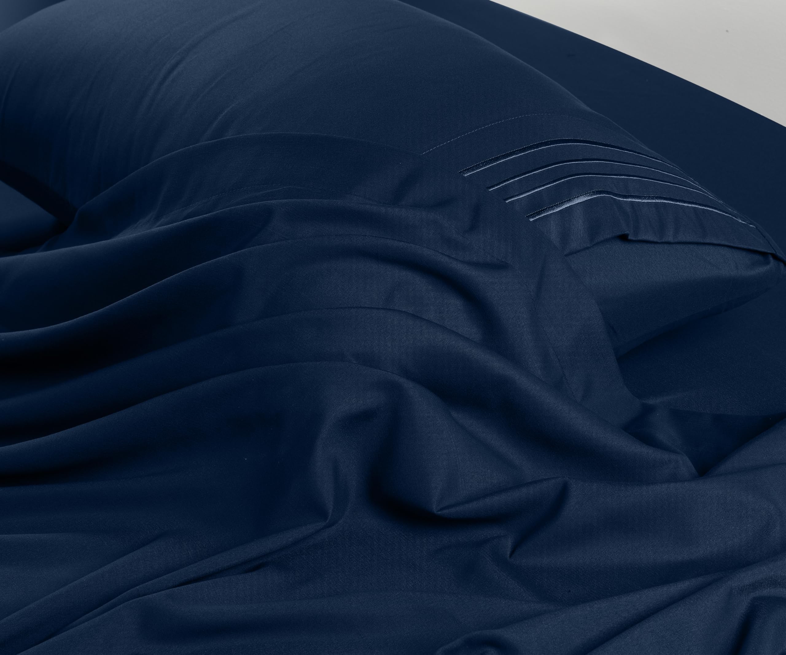 Utopia Bedding 4-Częściowy Haftowanych Zestaw Prześcieradeł 180x200 cm - Poliester Mikrofibra, Prześcieradło Dopasowane, Płaskie Prześcieradło I 2 Haftowane Poszewki Na Poduszki, Granatowy