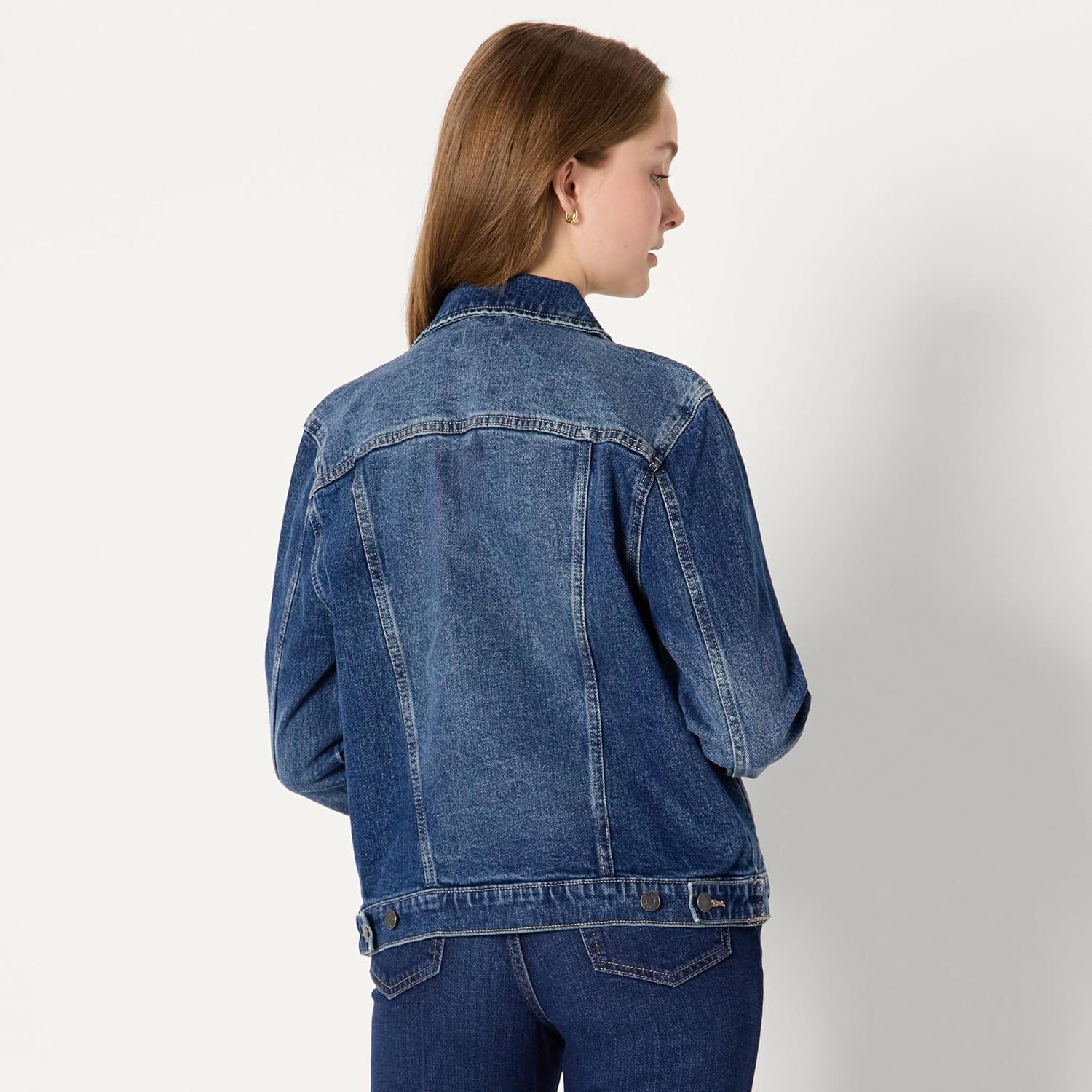 Amazon Essentials Women's Regular-Fit Low Stretch Denim Button-Front Trucker Jacket - Image 3