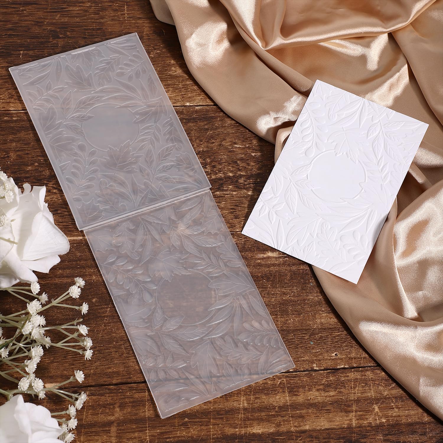 Cartelle per Goffratura 3d, 16,3x11,5cm Modello Ghirlanda Decorata con Foglie in Rilievo Stencil per Goffratura Strutturata per la Creazione di Biglietti per Album e Altri Lavori con la Carta
