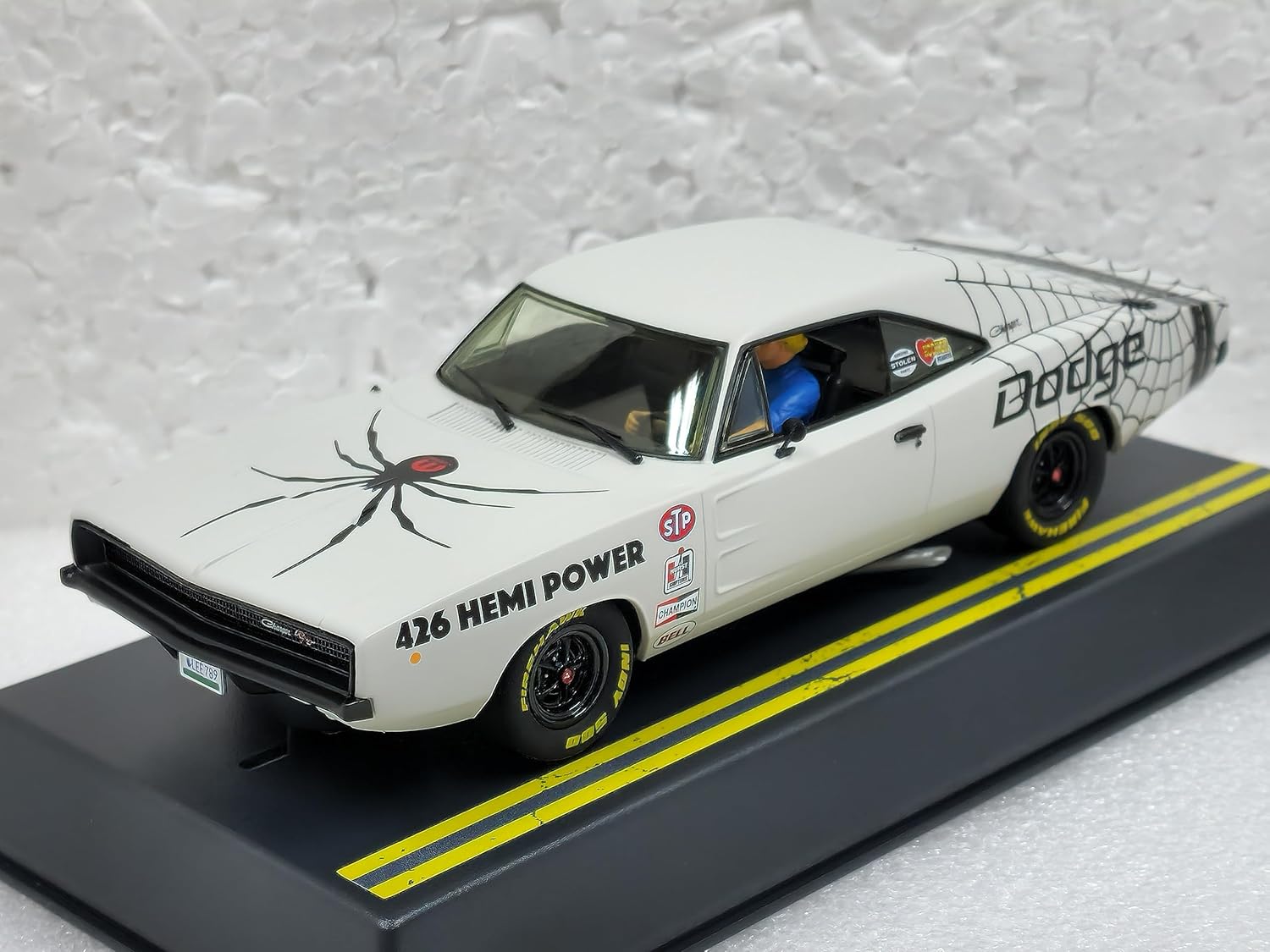 Pioneer Street Muscle P143 Dodge Charger R/T Hemi 426 'Black Widow' Street Racers, Ice White 1:32 Slot Car