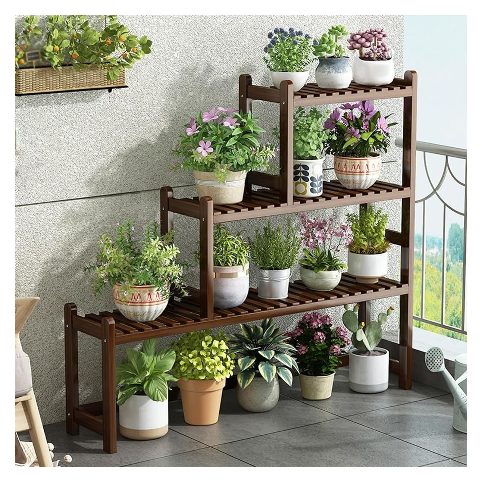 Ce Support à Plantes en Bois à 3 Niveaux, idéal pour l'intérieur et l'extérieur, Peut également Servir d'étagère pour Vos Plantes sur Un Balcon. Dimensions : 90 x 20 x 80 cm. Design élégant,
