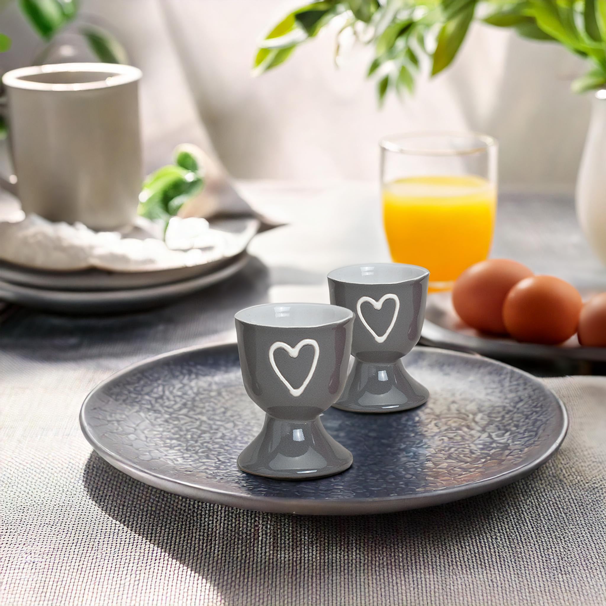Bunte Landhaus-Stil Eierbecher 4er Set weiß - Runde Keramik Frühstücks-Eier Herzen Untersetzer