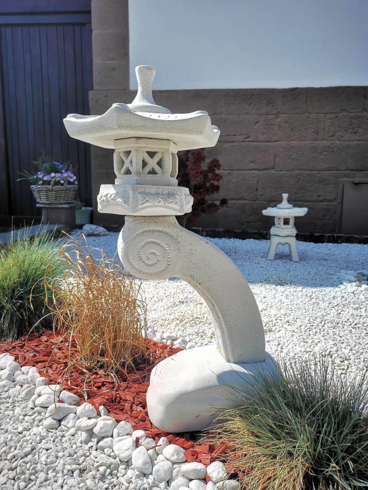 Steintempel im japanischen Stil 'Rankei S' - Handgefertigte Gartenfigur aus regionalem Steinguss - Zen - Dekoration für Garten & Terasse - wetterfest & langlebig
