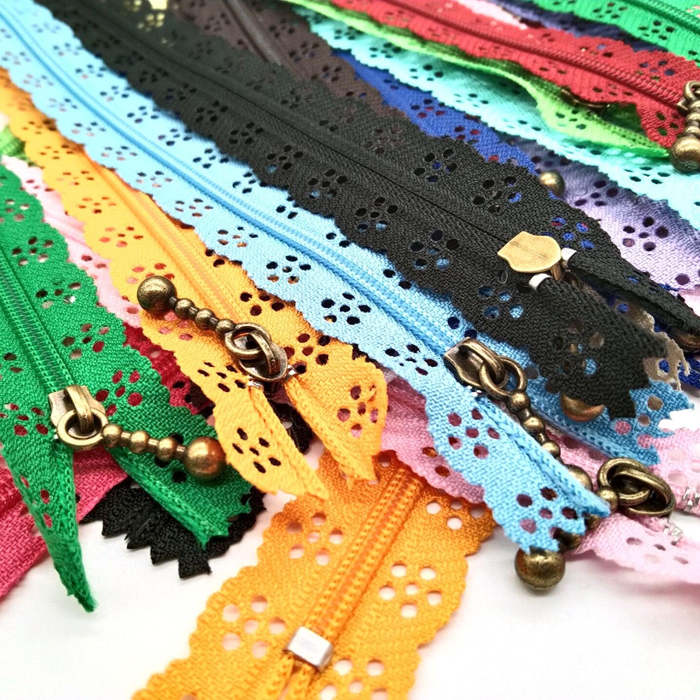 LNKA Lace Zippers 20CM(7.8inch) Novelty 20pcs/Pack 3# End Zipper DIY Nylon Coil Flower Zipper for DIY Sewing Dress Tailor Craft Bed Bag Random Color
