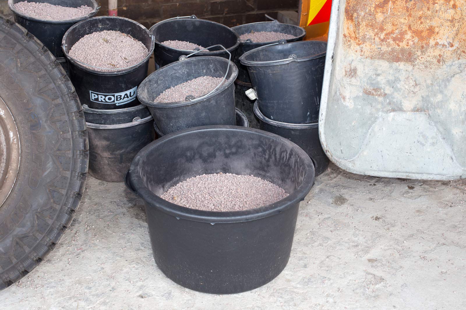 Hossi's Wholesale 5 x pojemnik na zaprawę 65 l z tworzywa sztucznego, stabilne pojemniki murarskie, wiaderko budowlane na plac budowy i do ogrodu