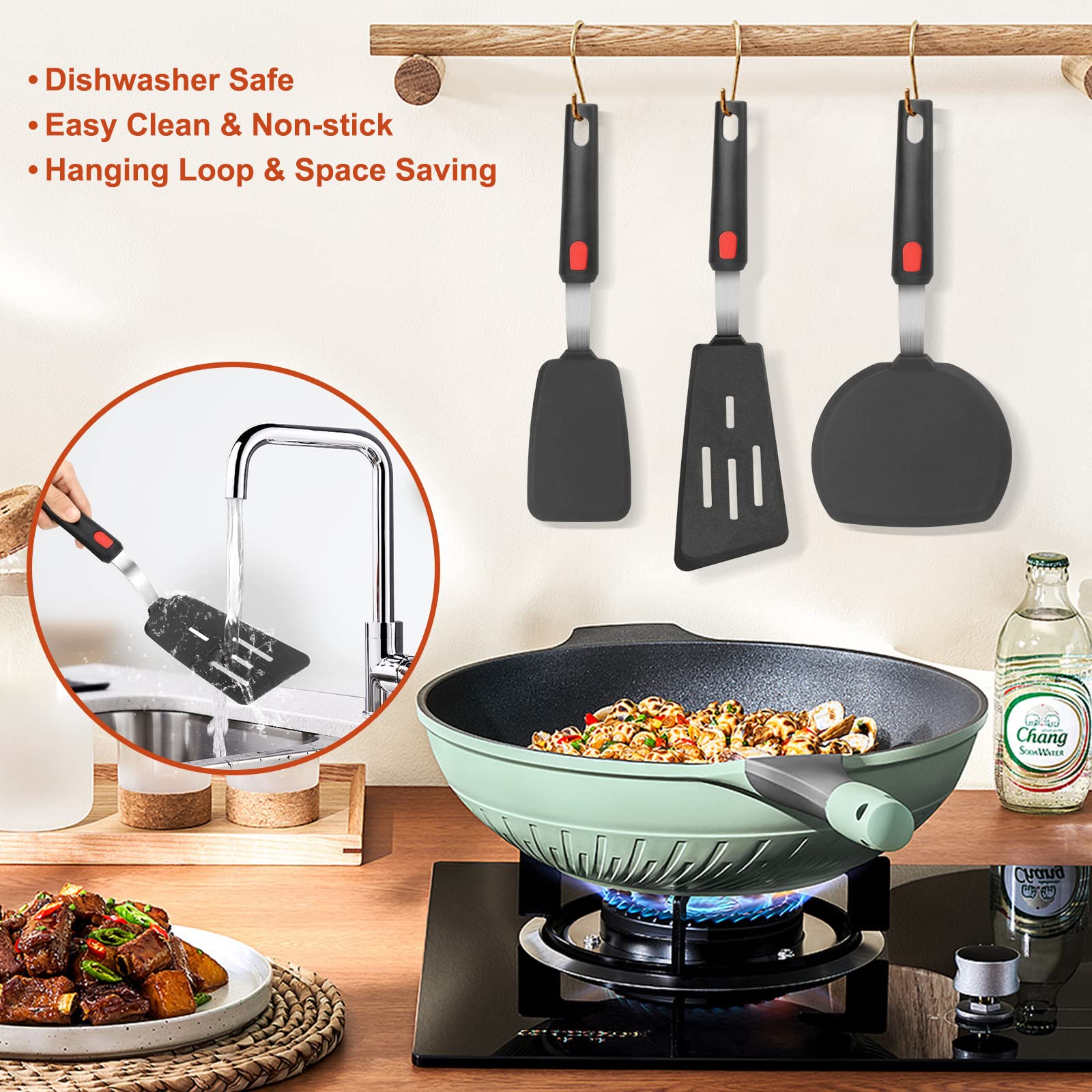 Utensili da Cucina. Pinze in Silicone e spatola