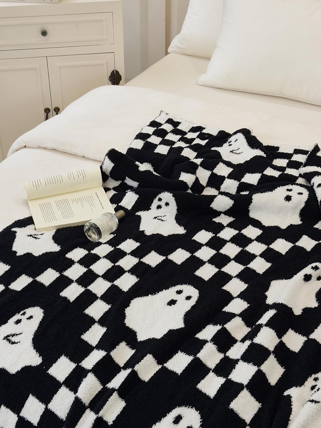 Ultra Soft Cozy Checkered Ghost Halloween Knitted Throw Blanket Fluffy Microfiber Checkerboard Bed Blanket Lightweight Both Sides Throw Blanket for Couch Sofa Bed 50"X60"Black¡­ - Image 4
