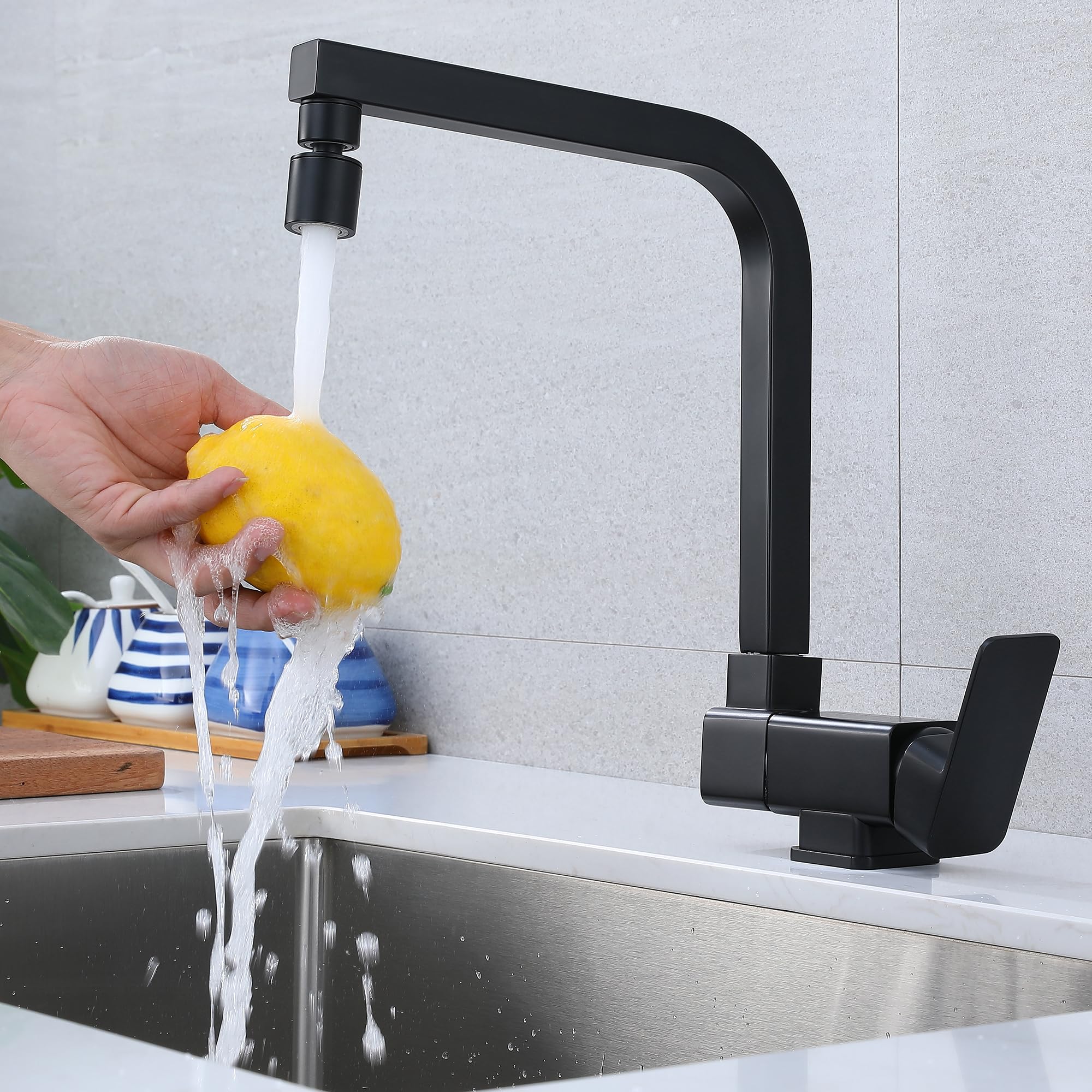 Vorfenster Küchenarmatur Aus 360° Verstellbarer-Wasserhahn Küche Mit 2 Strahlarten, 360° Drehbare Armatur Und Unterfenstermontage, Ideale Mischbatterie Für Küchen Unter Dem Fenster (schwarz)