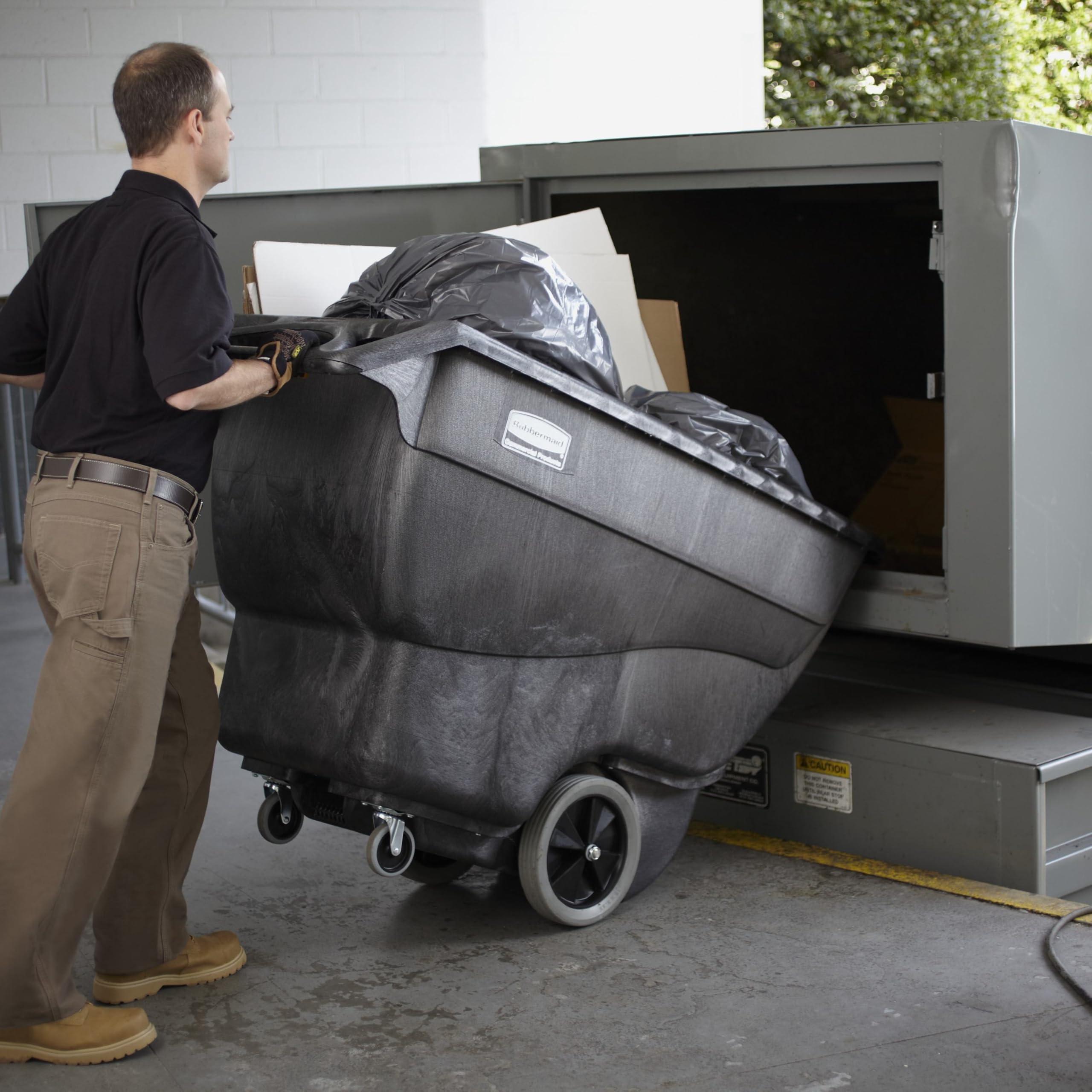 Rubbermaid Commercial Products Tilt Truck 600 L Schwarz – Kippwagen für Abfall und Recycling mit 272 kg Traglast und Rollen, Robuste Konstruktion für Lager Büro und Facility Management – FG101100BLA