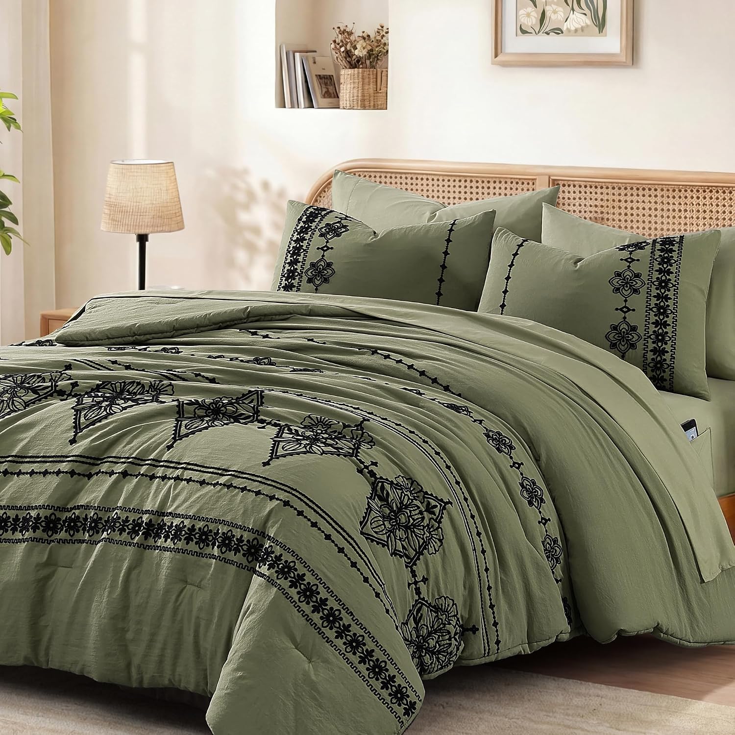  Full Size Comforter Set Embroidery Floral 7 Pieces Bed in a Bag thumbnail
