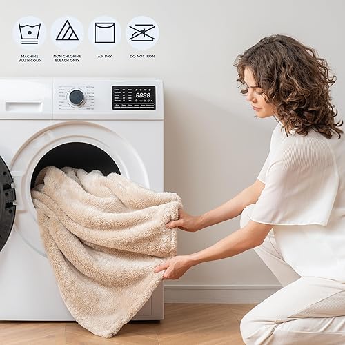 Miniatura 8 de Berkshire Blanket Manta clásica de felpa extra-Fluffy, manta de cama tamaño Queen, suave y mullida manta de pelo largo para sofá, cama, blanco