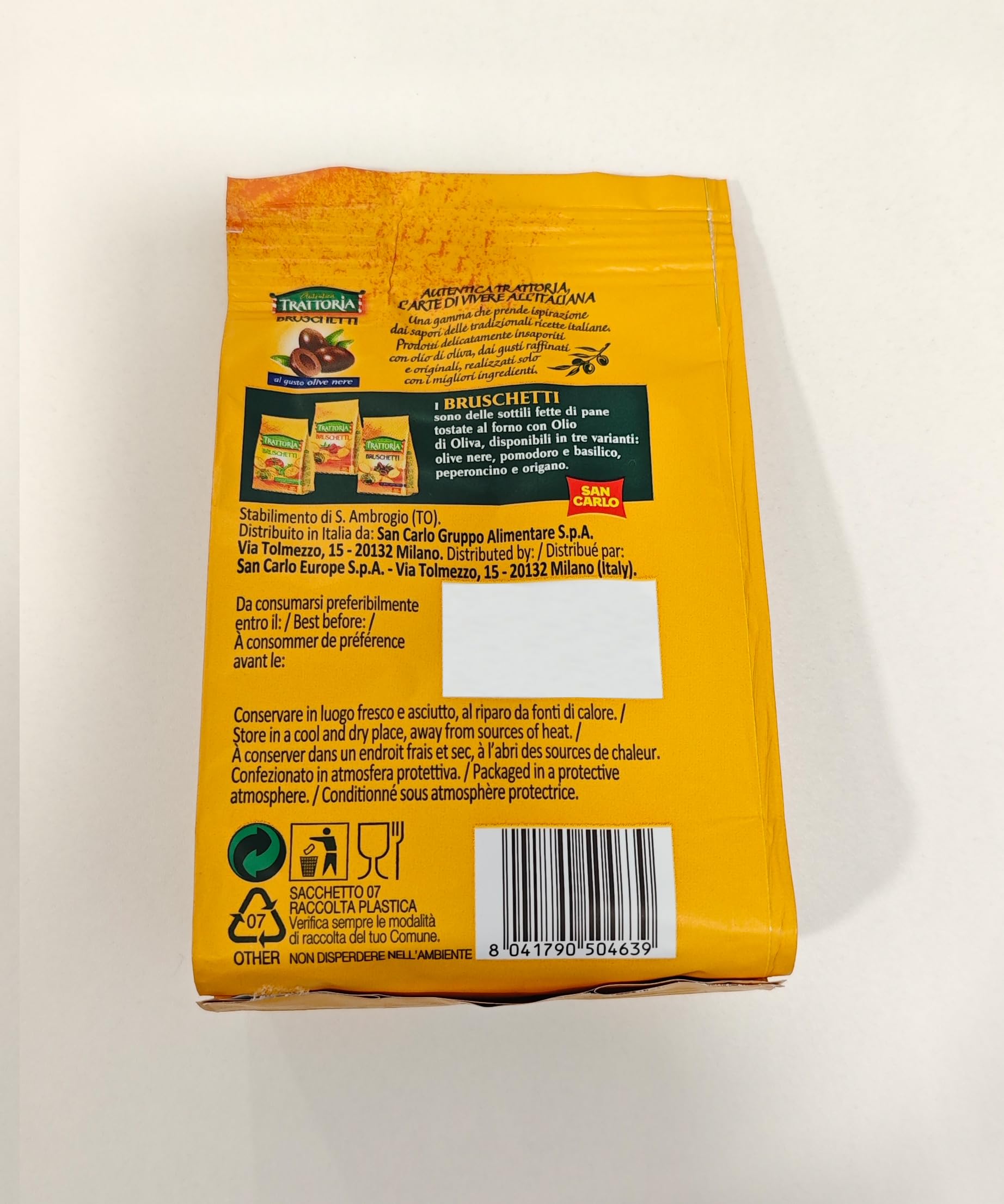 Autentica Trattoria Bruschetti Crostini al gusto di Olive Nere San Carlo, Scatola con 10 confezioni da 50g