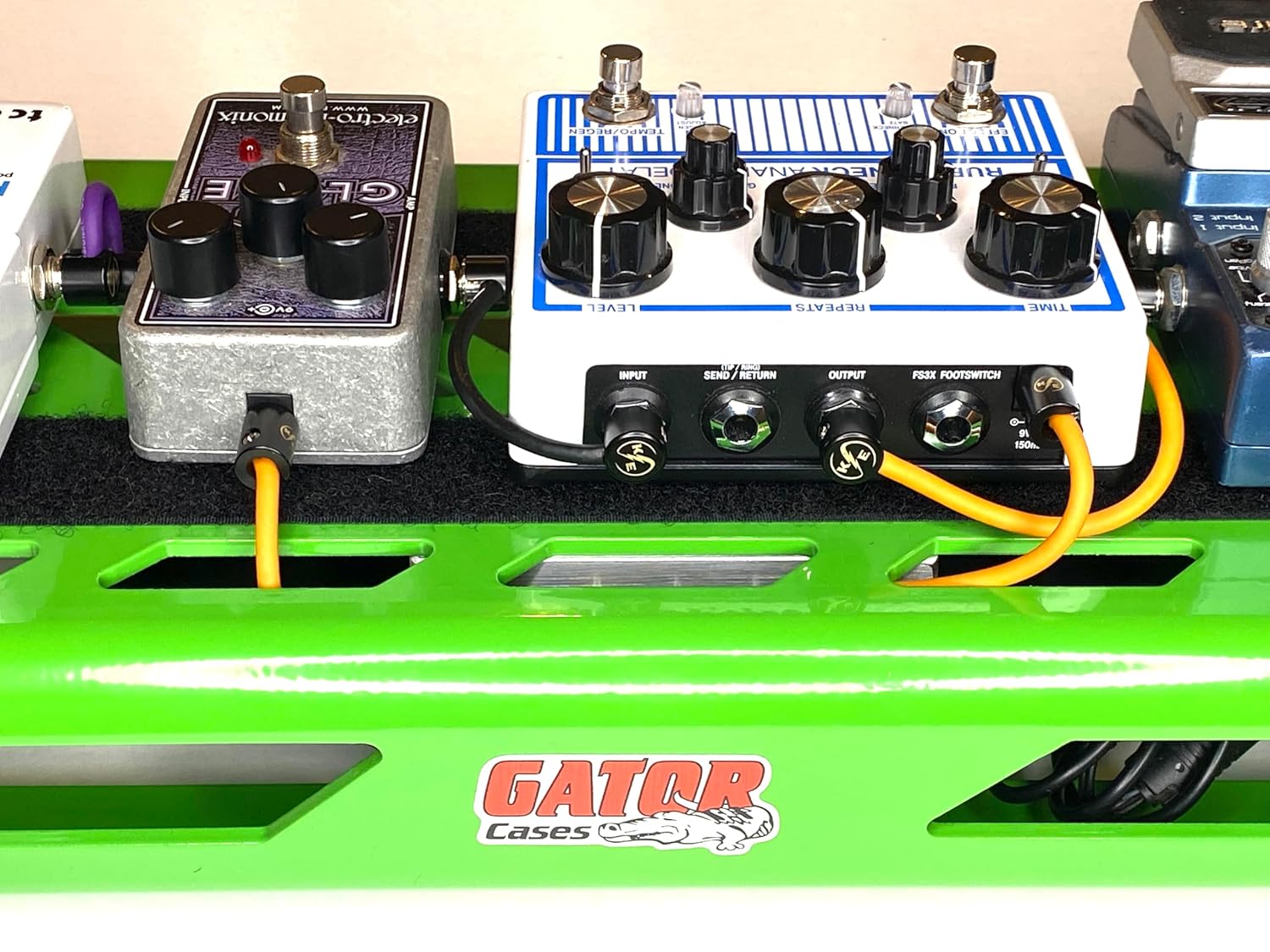 Solderless Guitar Pedal Patch Cable Kit 6 Pack to Make DIY Custom Length Cables for Pedalboard (Orange Cable Kit)