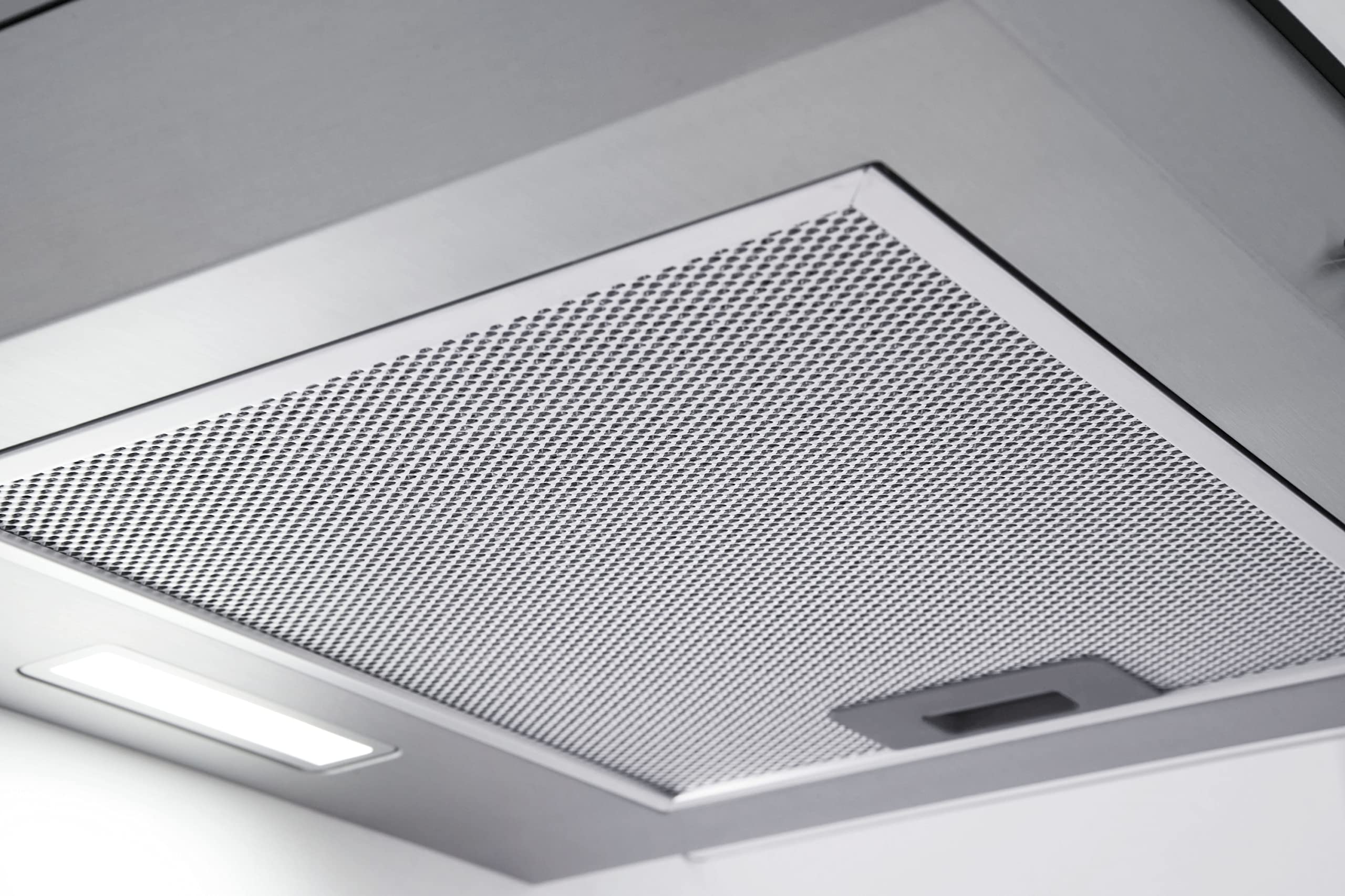 Respekta Cappa aspirante/cappa a parete 60 cm/struttura in acciaio inox con pannello copriluce in vetro/funzione di espulsione e ricircolo dell'aria / CH0160IXB / B / 58-62 dB