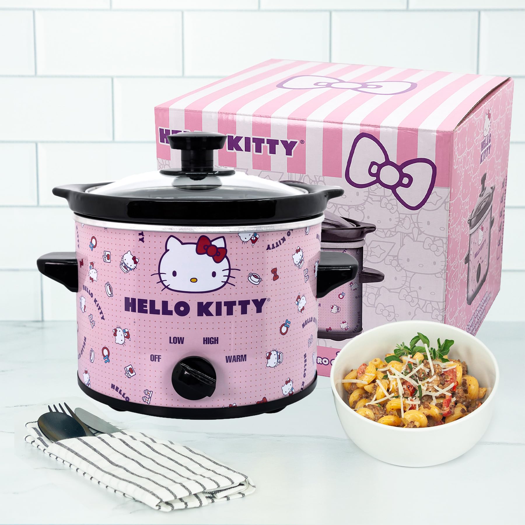 Amazon.com: Uncanny Brands Hello Kitty 2qt Slow Cooker - Cook With