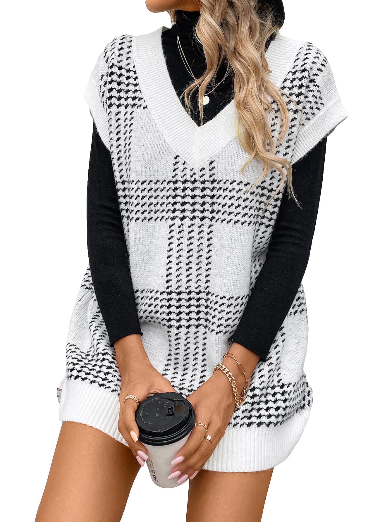 GORGLITTER Womens V Neck Sleeveless Oversized Sweater Vest Tops Trendy Plaid Argyle Fall Cozy Cable Knit Long Sweater