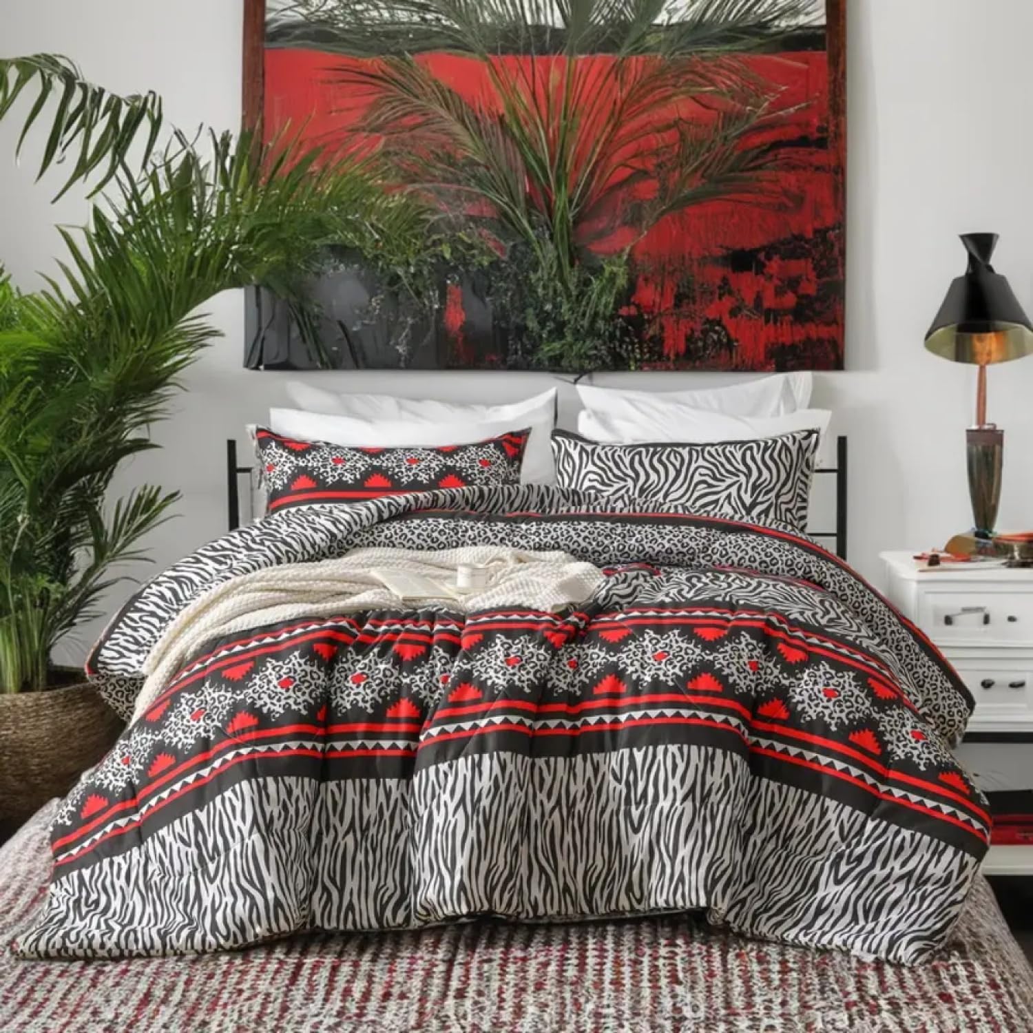 Felicie Quilt 3 piece Set Queen - Polyester Black, Grey+Red - Lightweight Microfiber for Cozy Comfort - Spring/Summer Bedding - Cozy Comfort