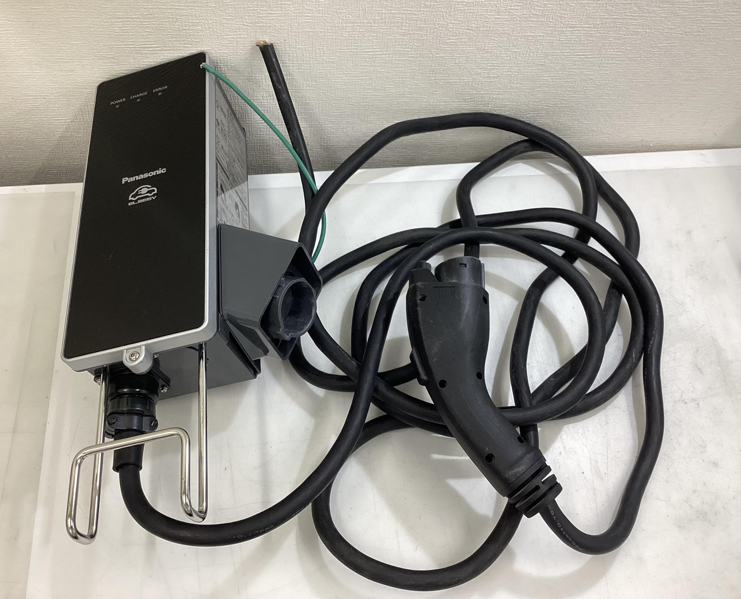 Amazon.co.jp: パナソニック(Panasonic) EV・PHEV充電用 充電器 ELSEEV