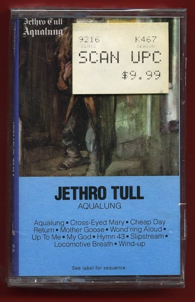 Amazon.co.jp: Aqualung: ミュージック