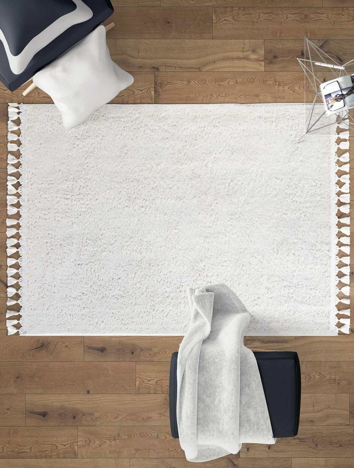 Tapis fausse fourrure de lapin blanc pour un salon cocooning