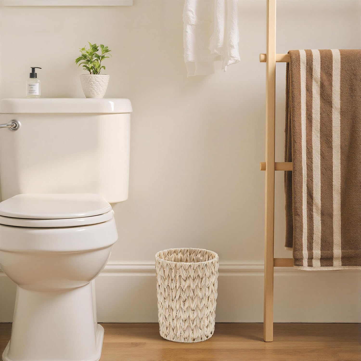 GRANNY SAYS Small Wicker Trash Can, 2 Gallon Bathroom Waste Basket, Small Bathroom Garbage Can, Plastic Trash Basket for Decor, Round Wastebaskets for Office, Bedroom, Cabinet