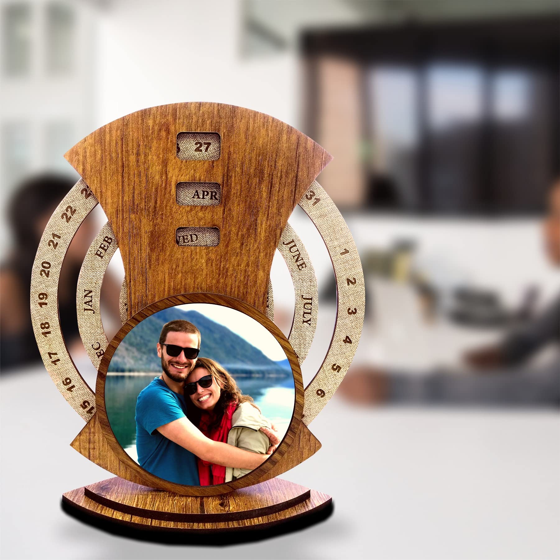 ZOCI VOCI Regalos Calendario de mesa personalizado de hoja perenne con foto insertable | Calendario perpetuo circular giratorio manual de madera con marco de fotos | Las mejores ideas para regalos