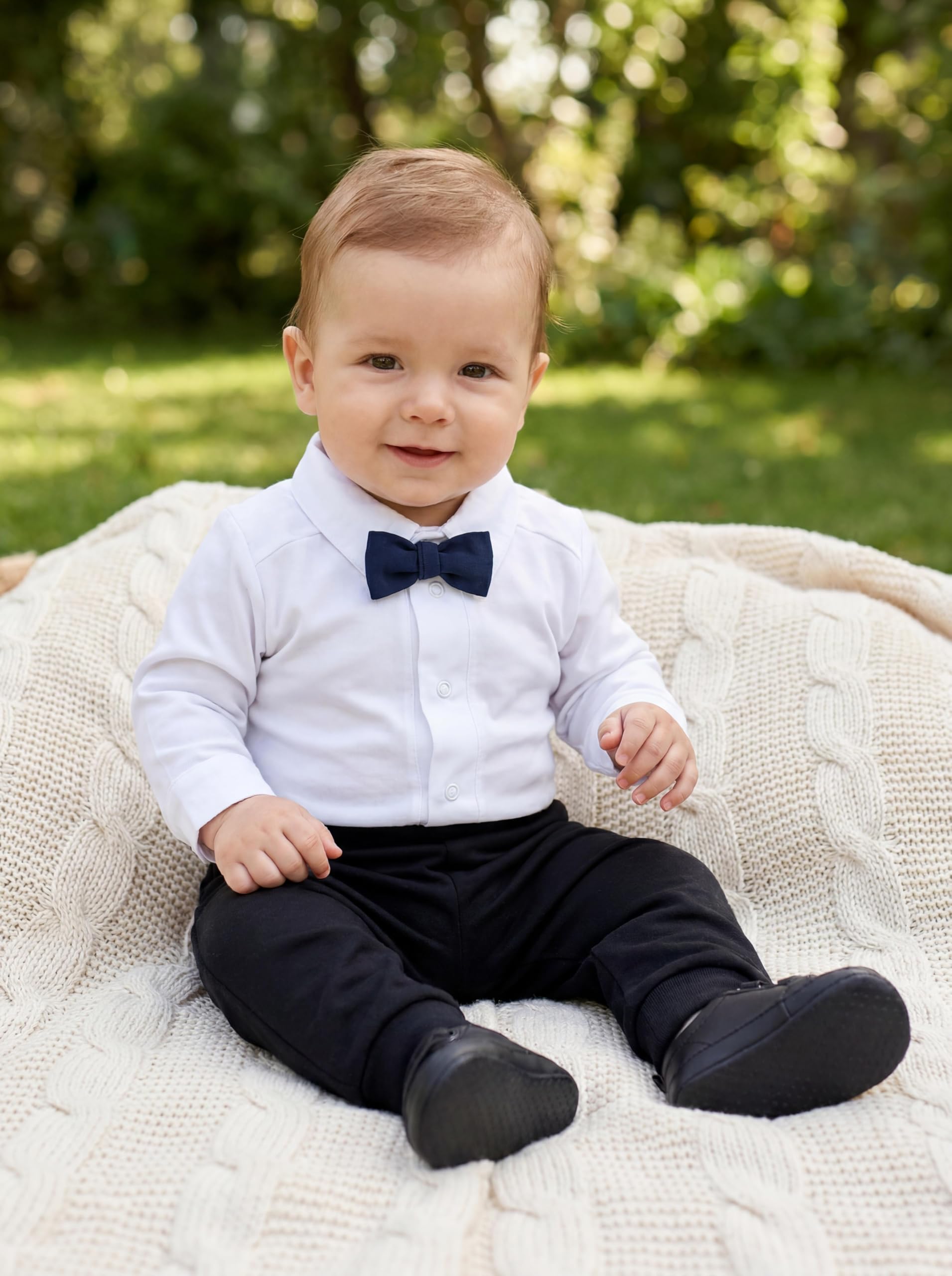 TupTam Baby Body Langarm Jungen mit Kragen – Hemdbody für Babys aus Baumwolle – Body Baby Festlich, Farbe: Weiß/Dunkelblaue Fliege, Kinder Größe: 74